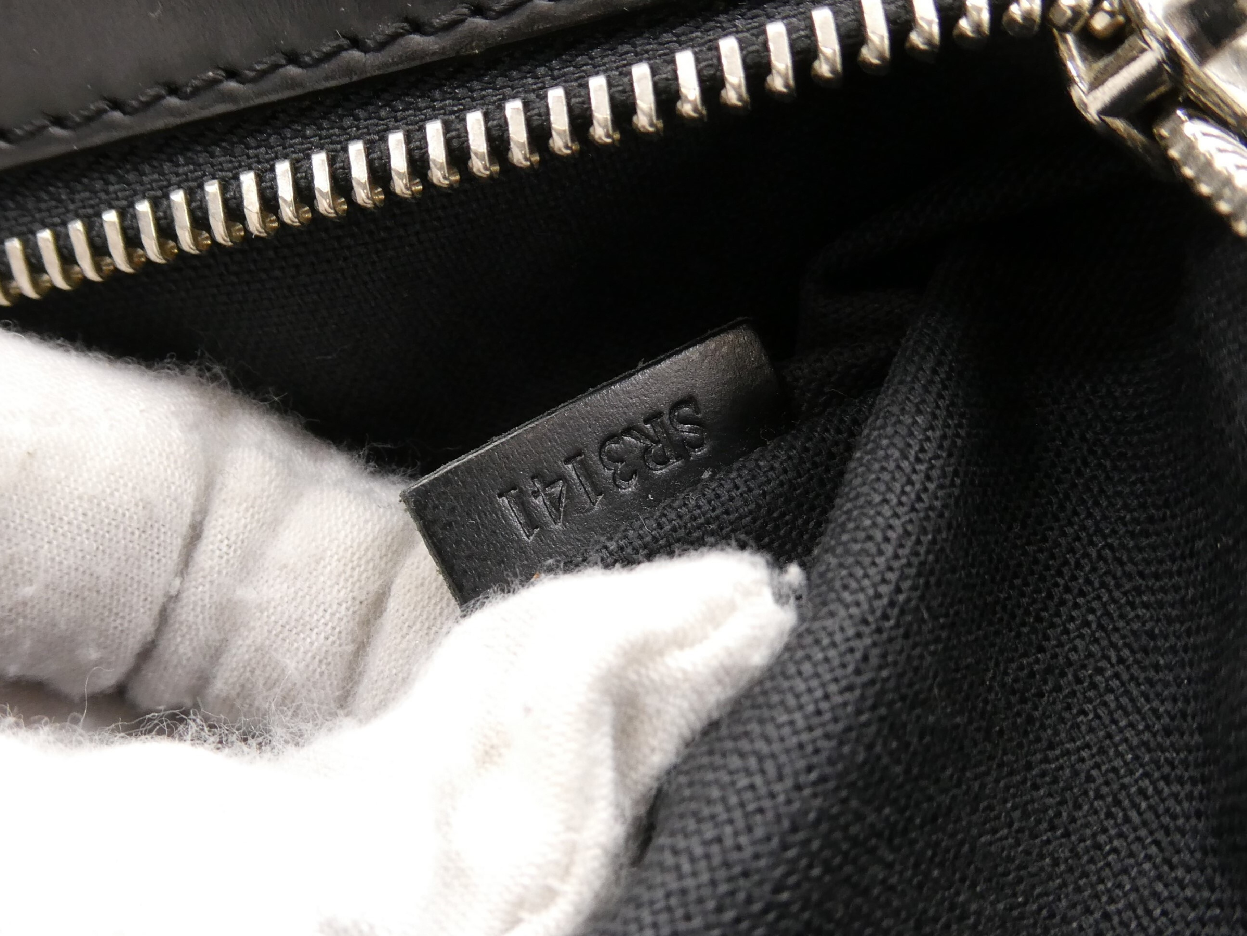 Damier Graphite Mick GM Shoulder Bag — view 9