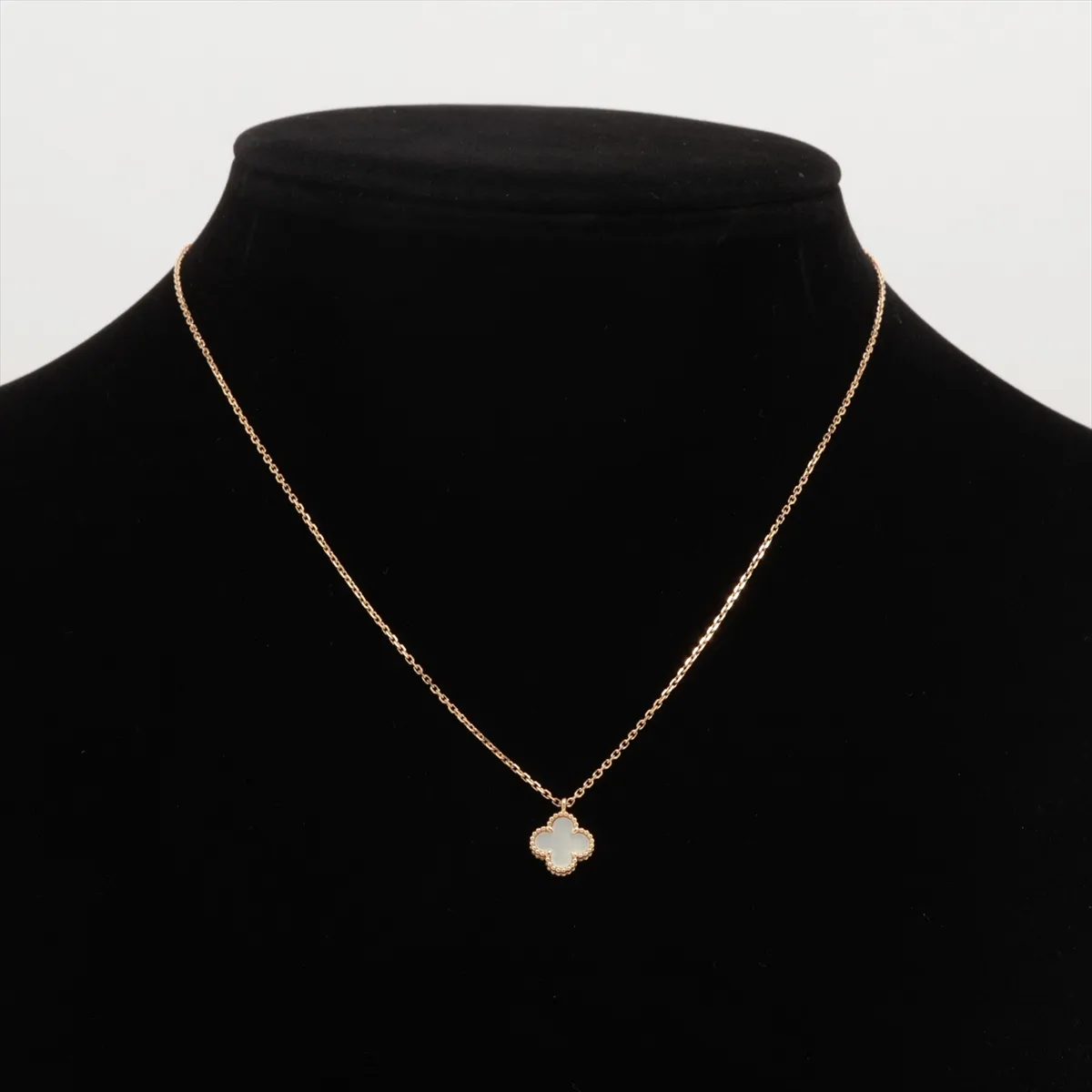 Sweet Alhambra Shell Necklace 750(YG) 2.9g JD829366 Shell — view 5
