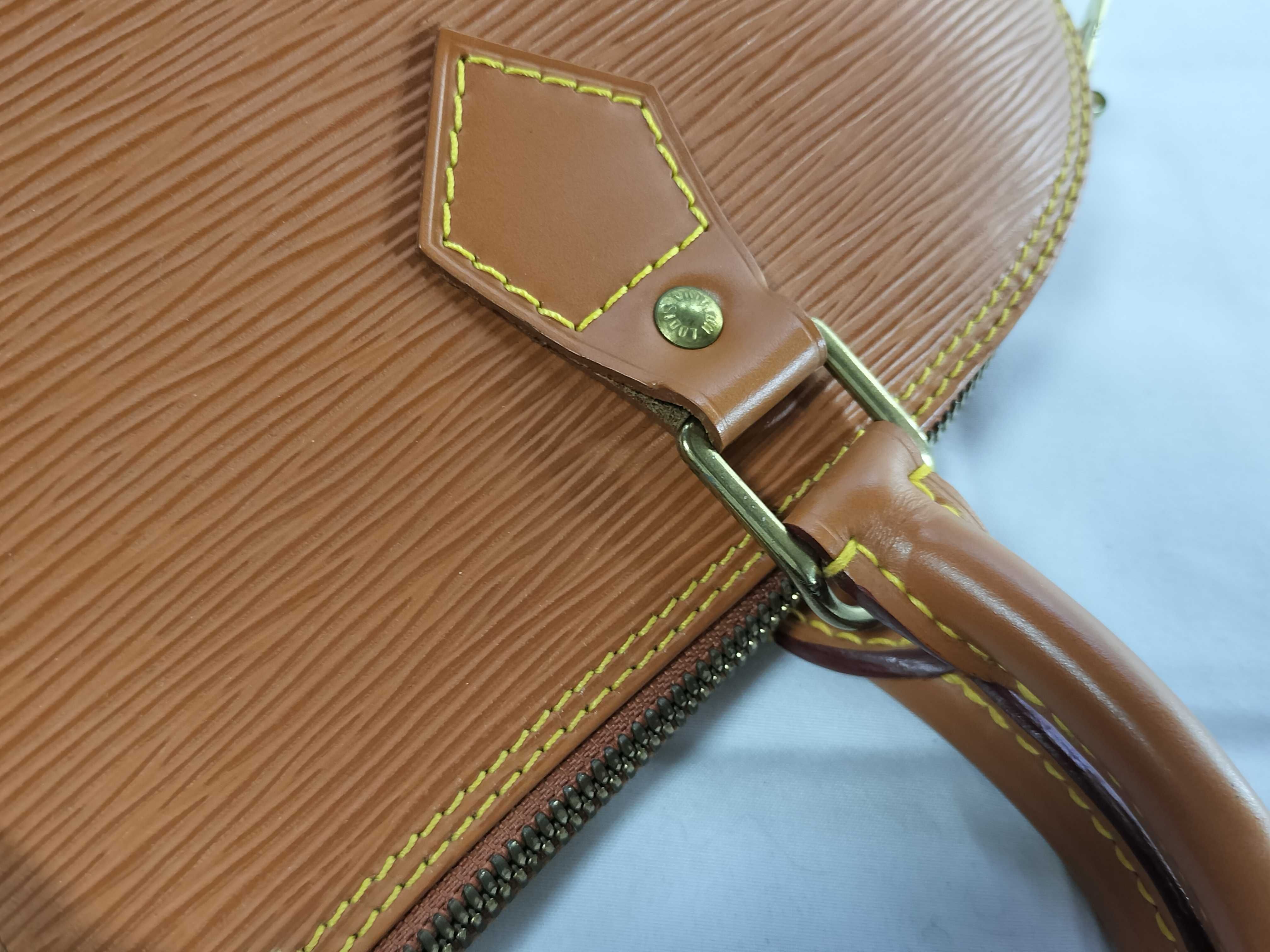 Epi Alma PM Brown Handbag — view 5