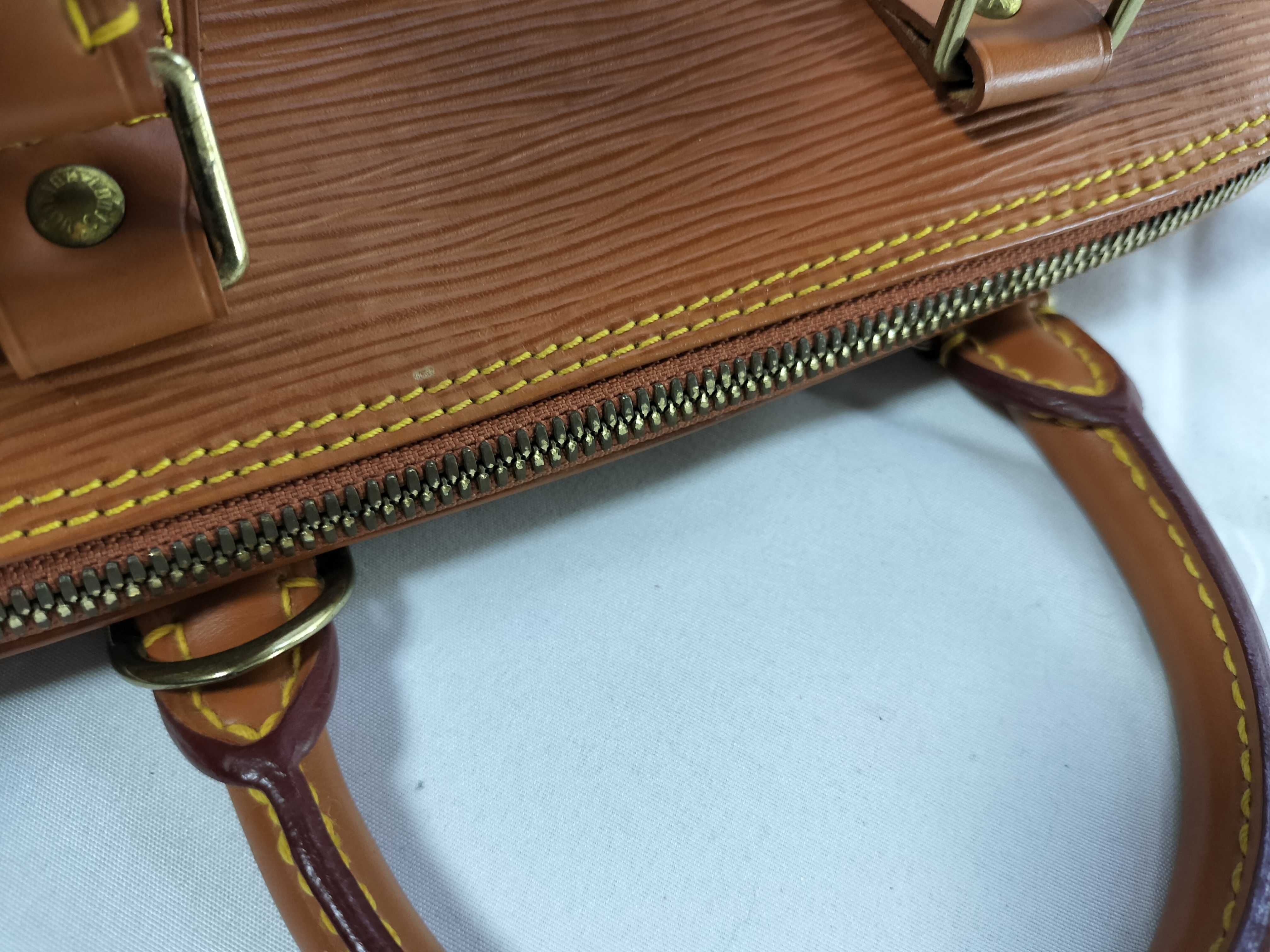 Epi Alma PM Brown Handbag — view 6