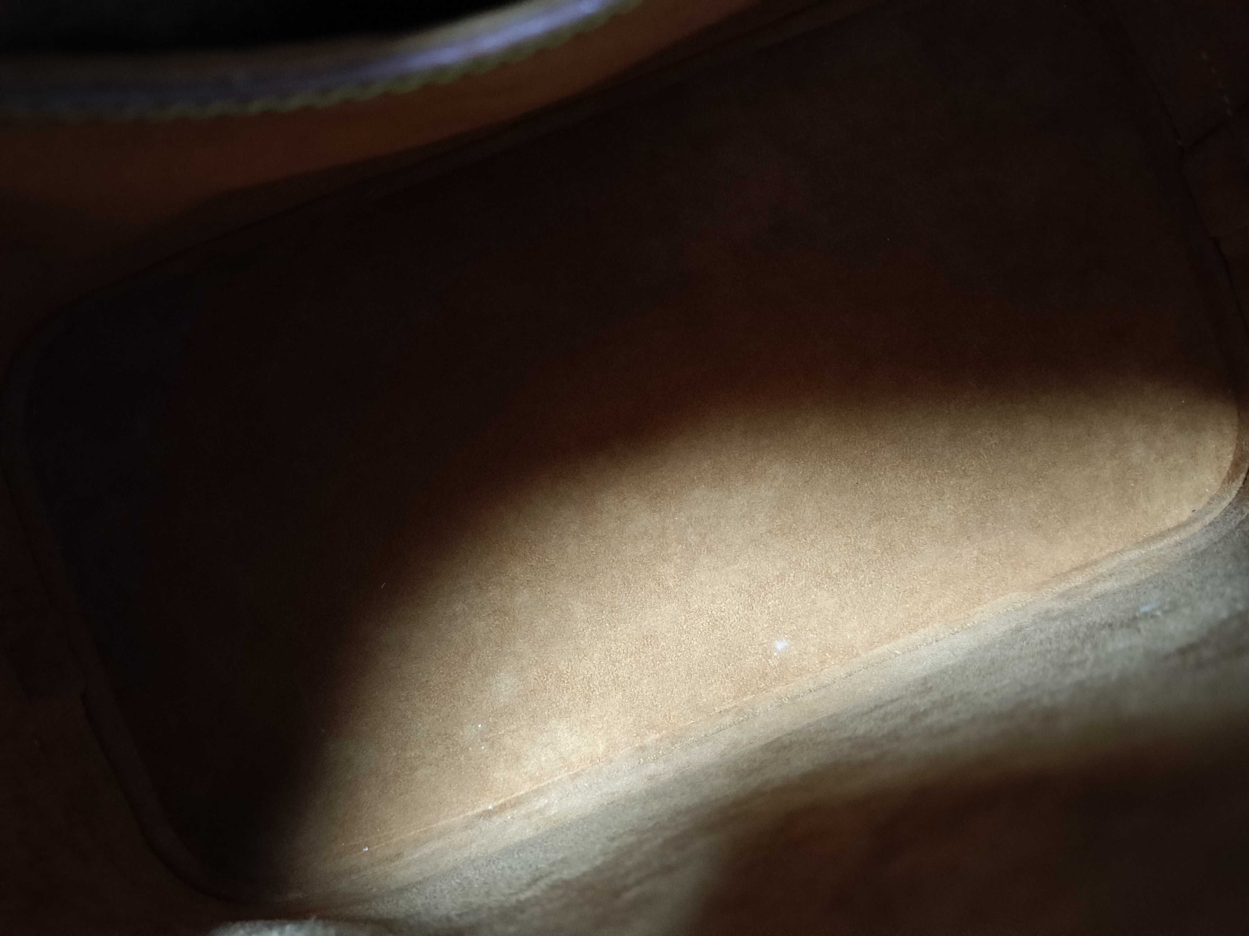 Epi Alma PM Brown Handbag — view 10