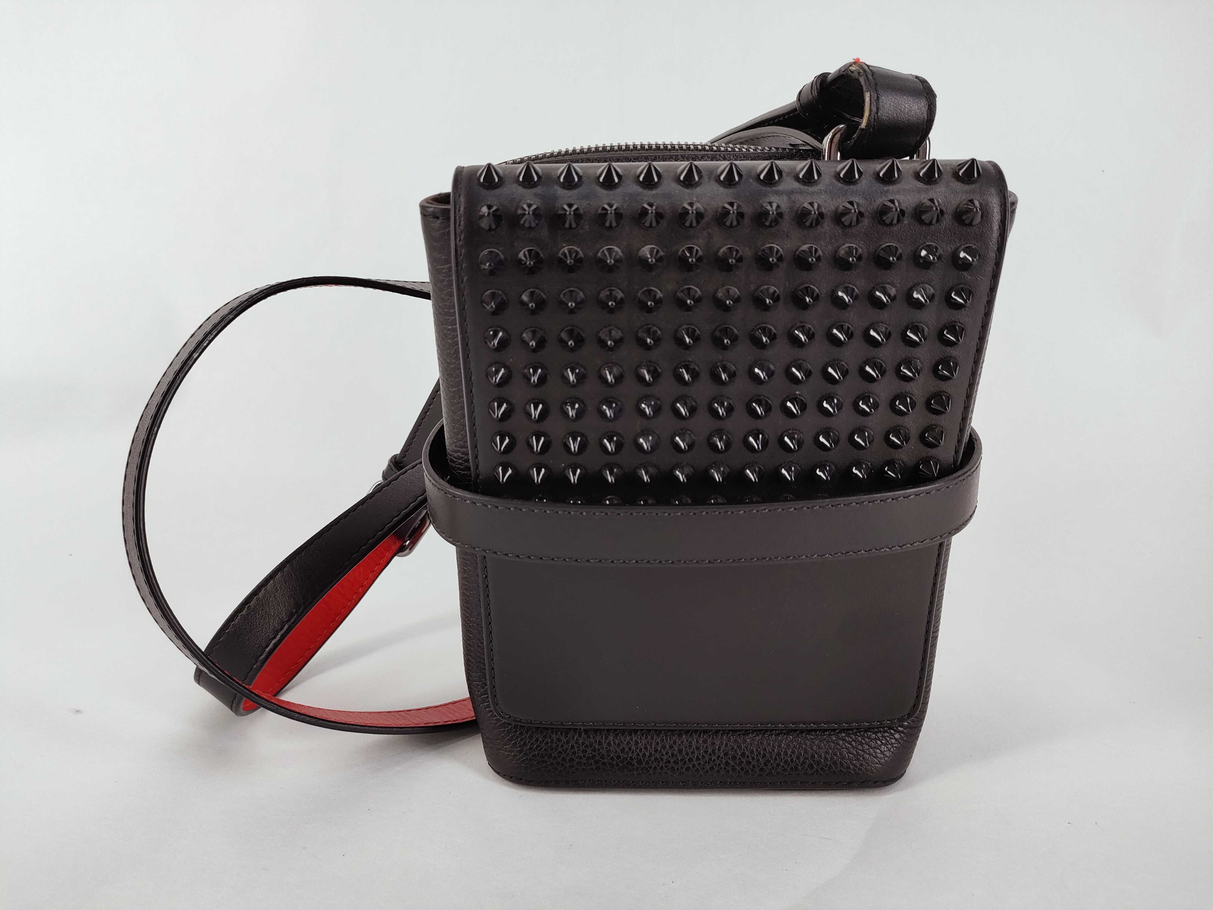 Rockstud Beneche Reporter Leather x Stud Shoulder Bag, Black