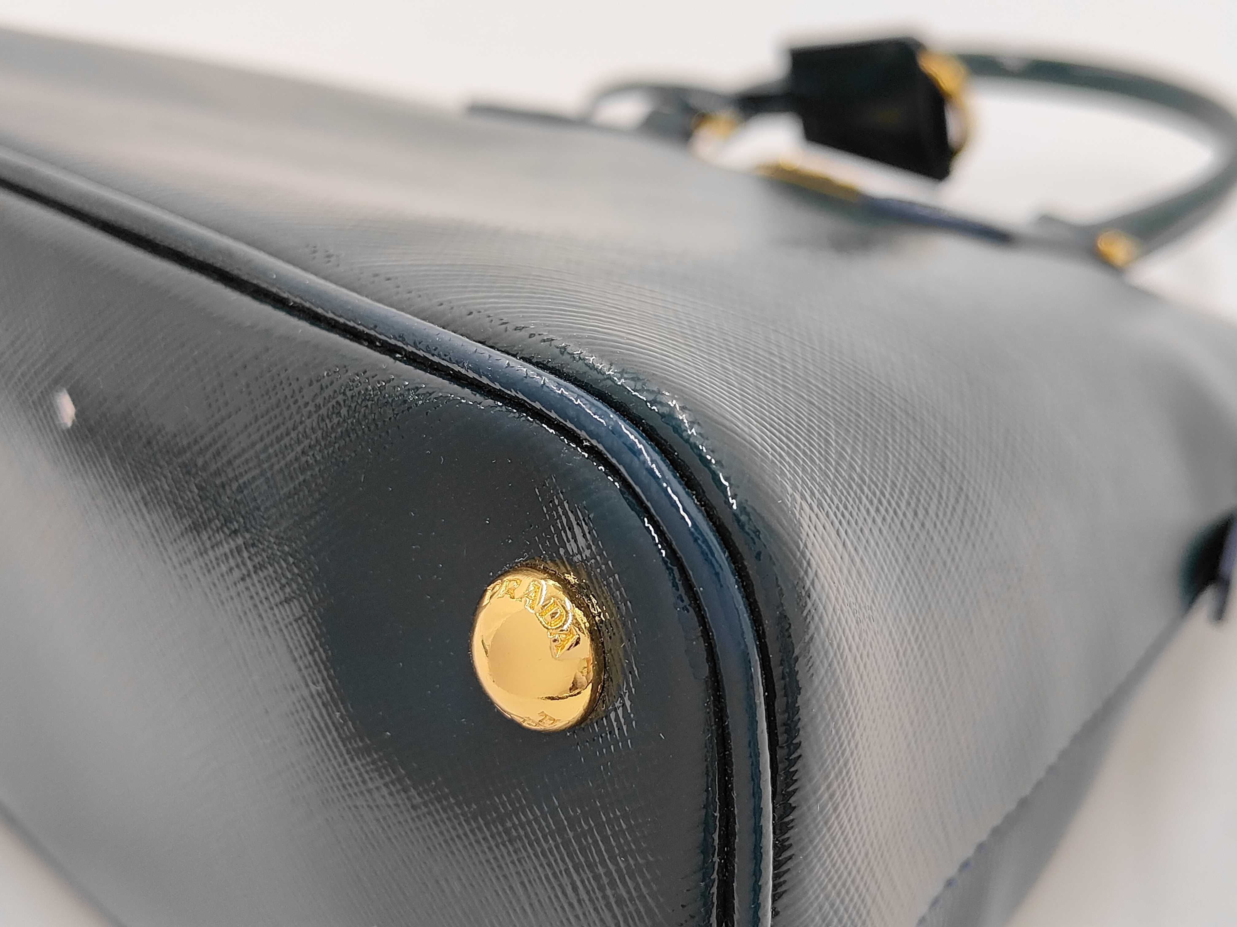 green shoulder bag — view 6
