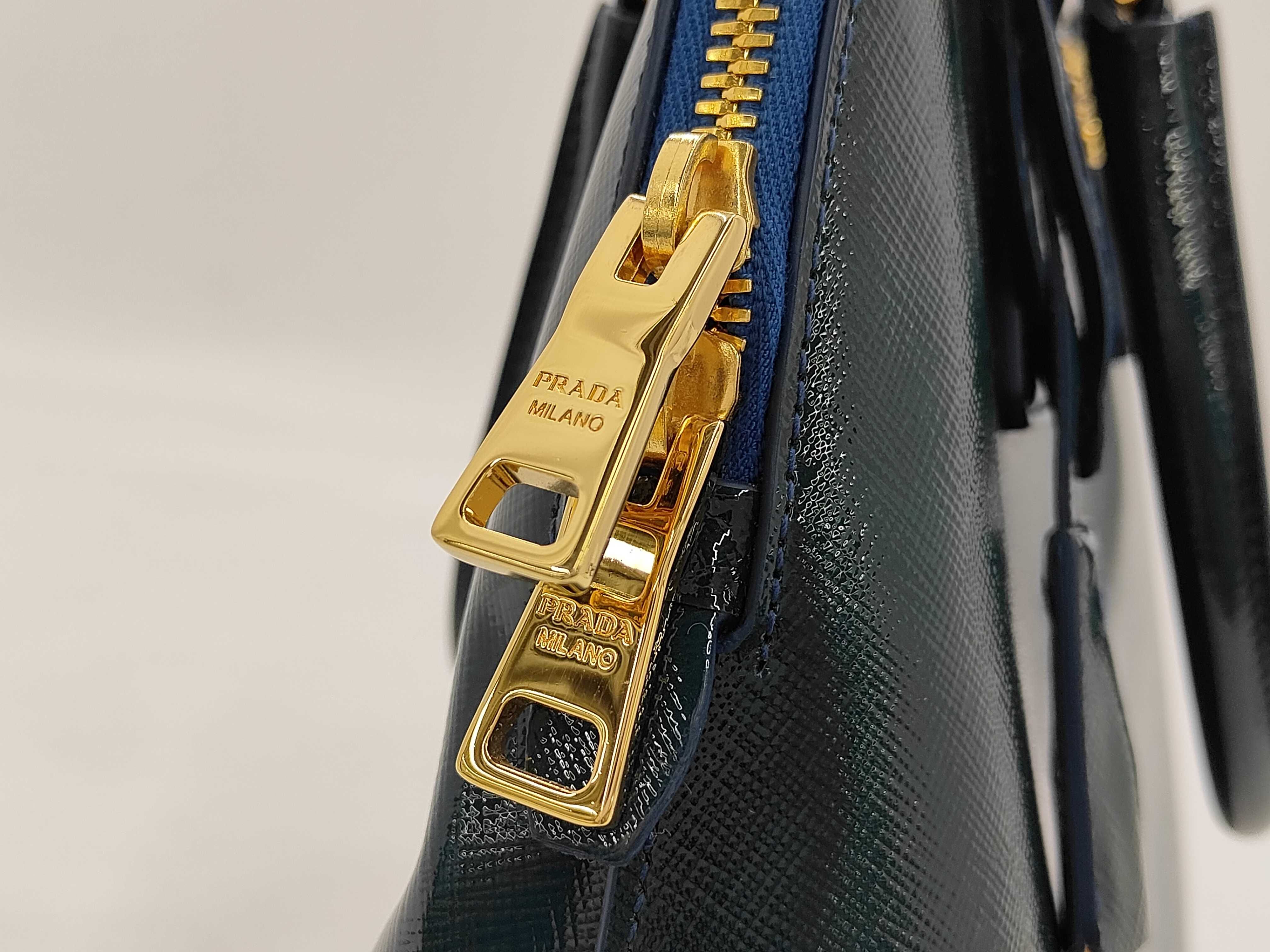 green shoulder bag — view 8