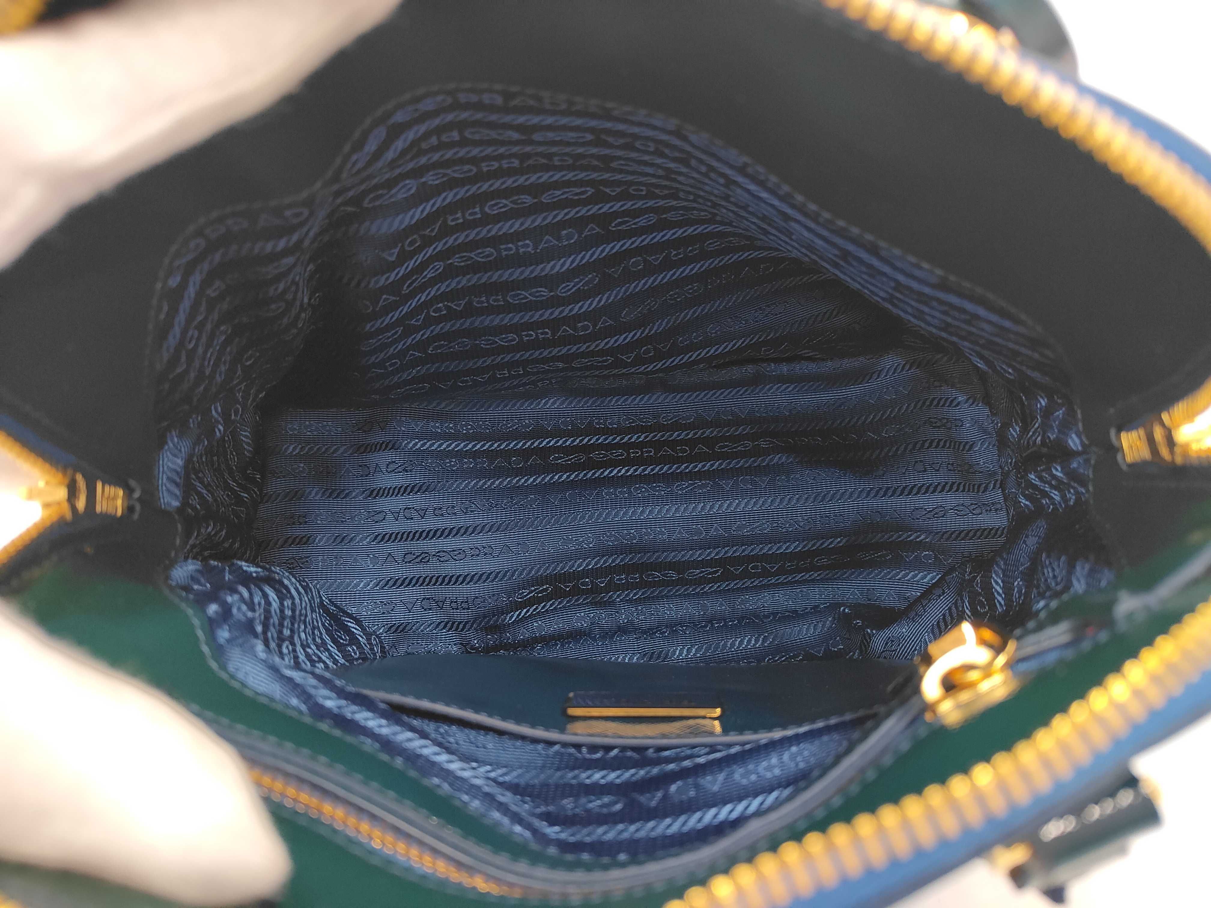 green shoulder bag — view 9
