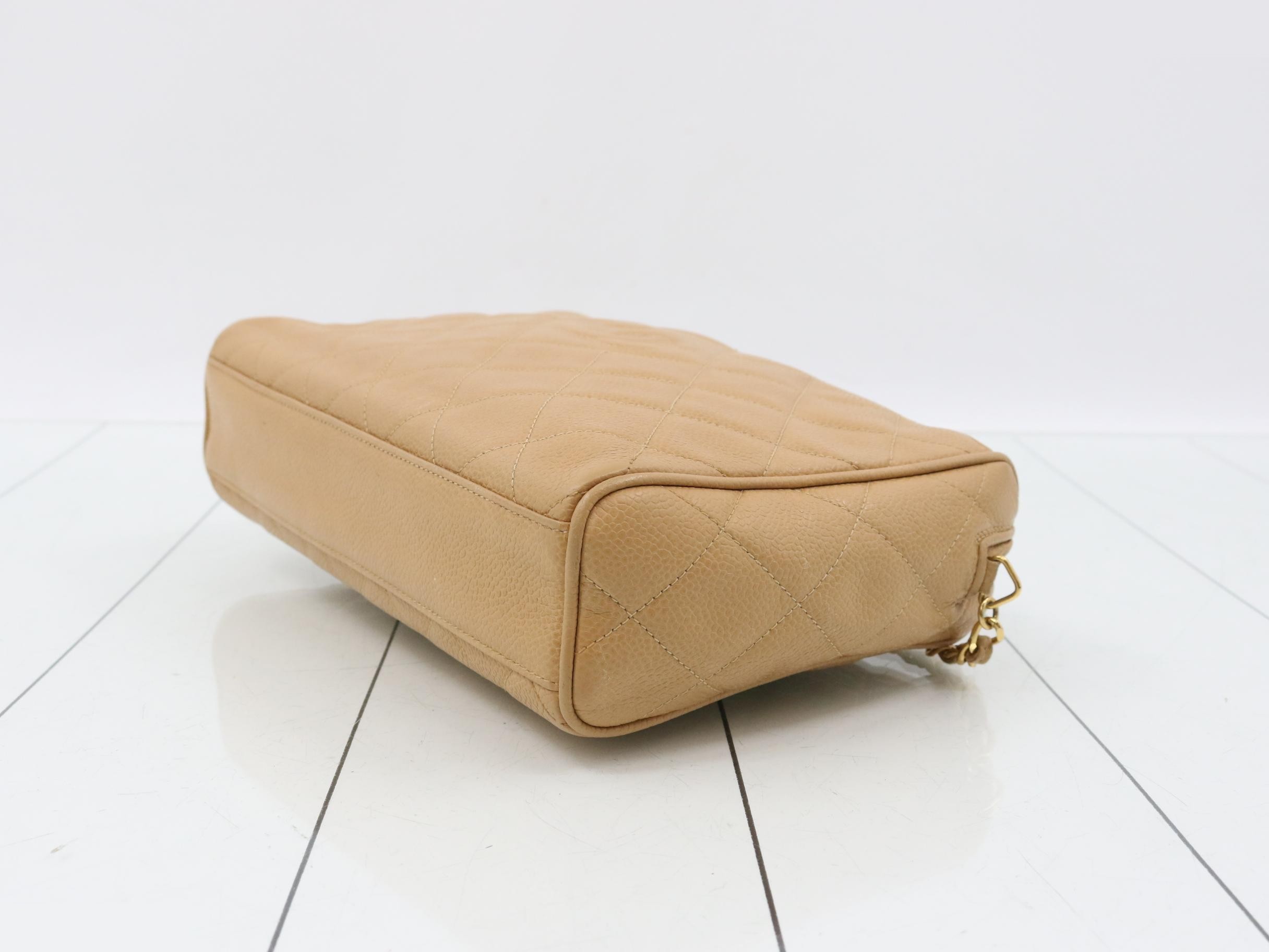 Matelassé Coco Mark Caviar Skin Chain Shoulder Bag — view 6