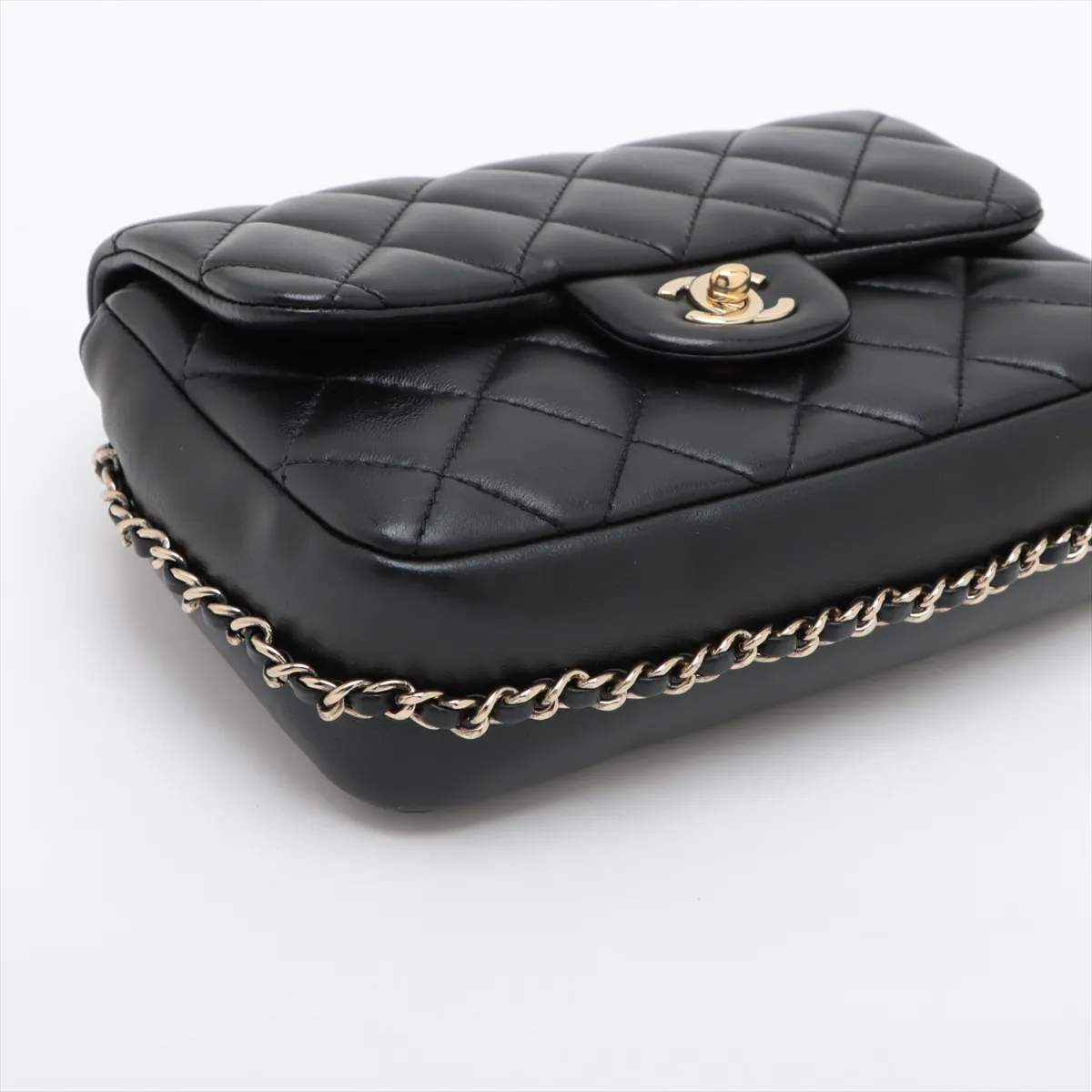 Matelasse Lambskin Chain Shoulder Bag Pearl Black Gold Hardware 29364216 29th Series — view 4