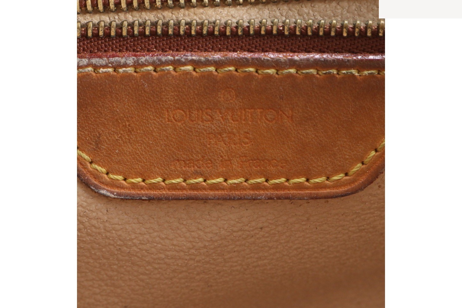 Monogram Bucket GM Tote Bag with Pouch (M42236) — view 7