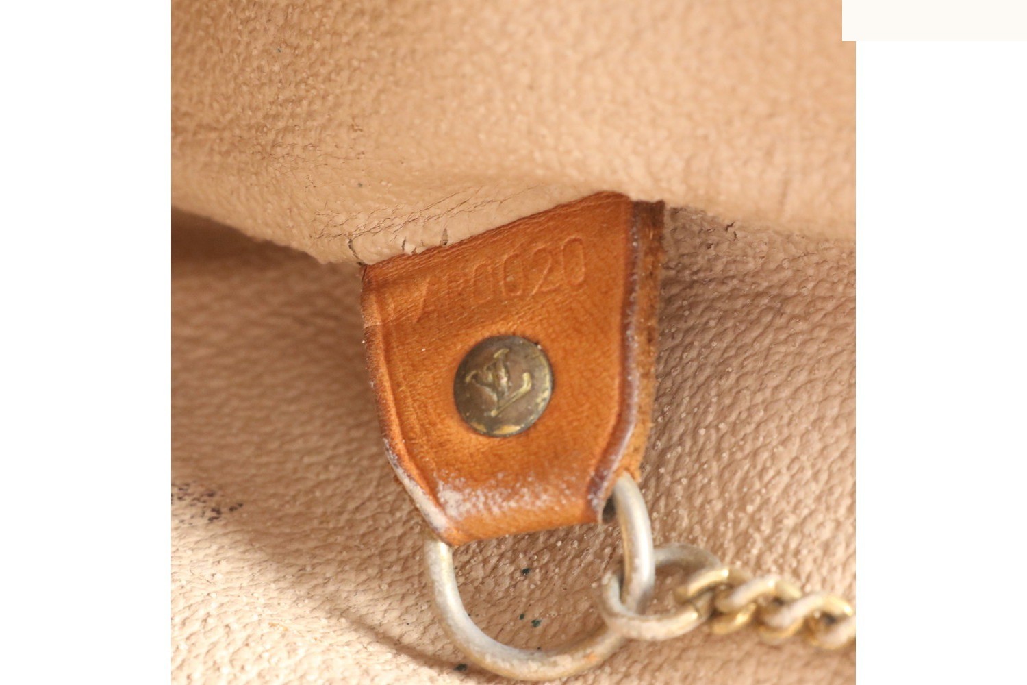 Monogram Bucket GM Tote Bag with Pouch (M42236) — view 8