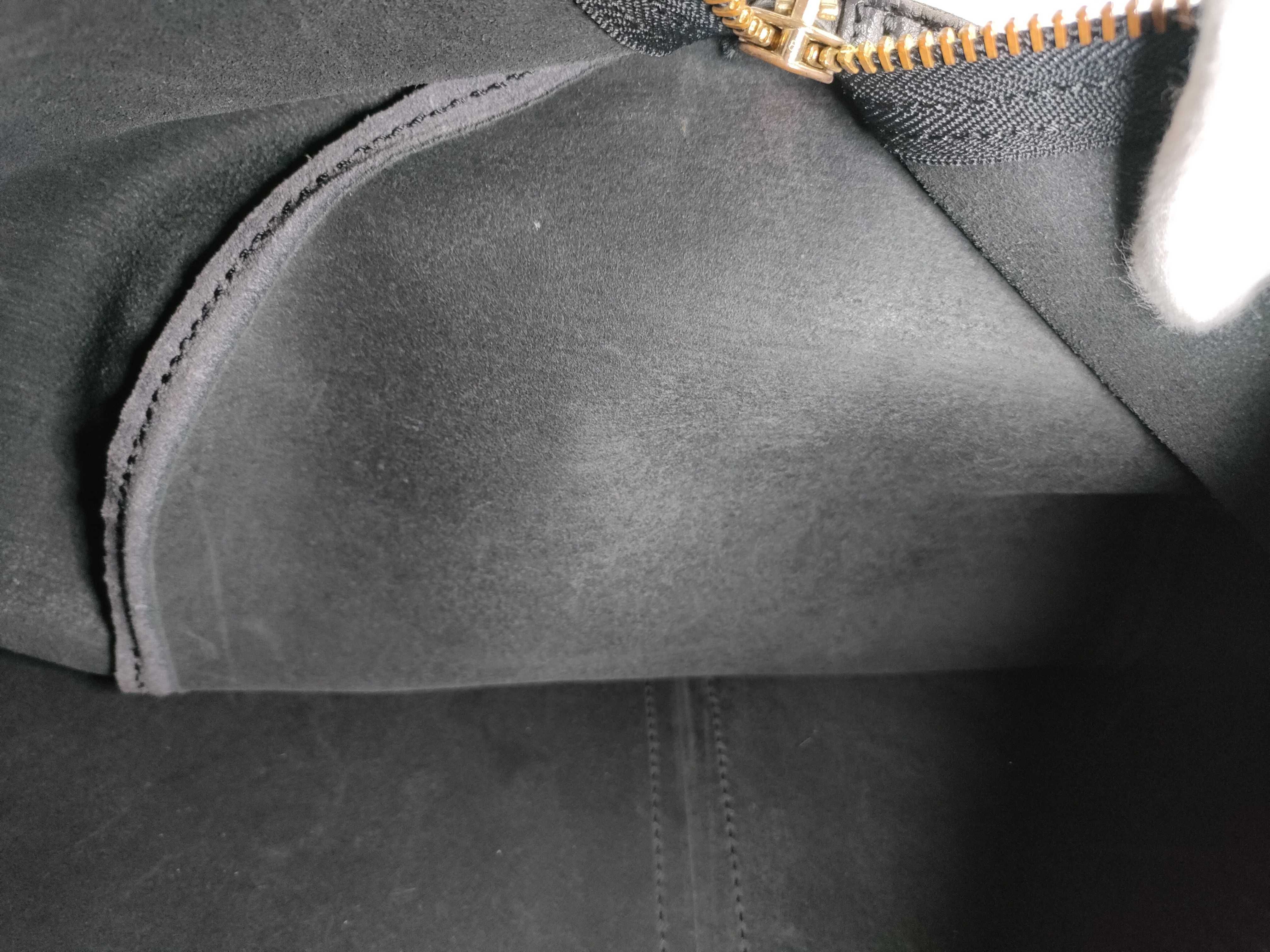 Epi LV Keepall 55 Black Boston Bag — view 13
