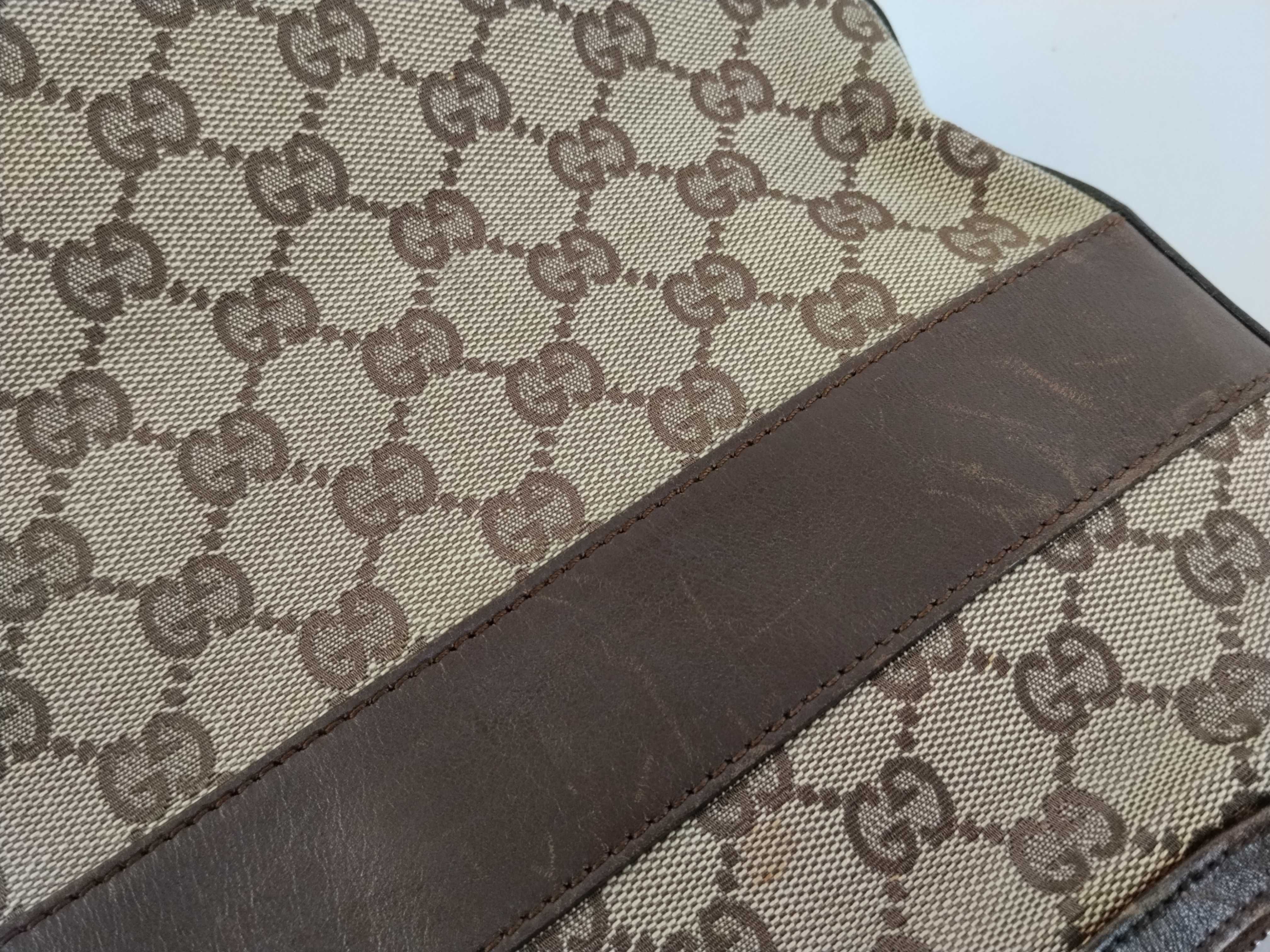 GG Canvas One-Shoulder Bag — view 15