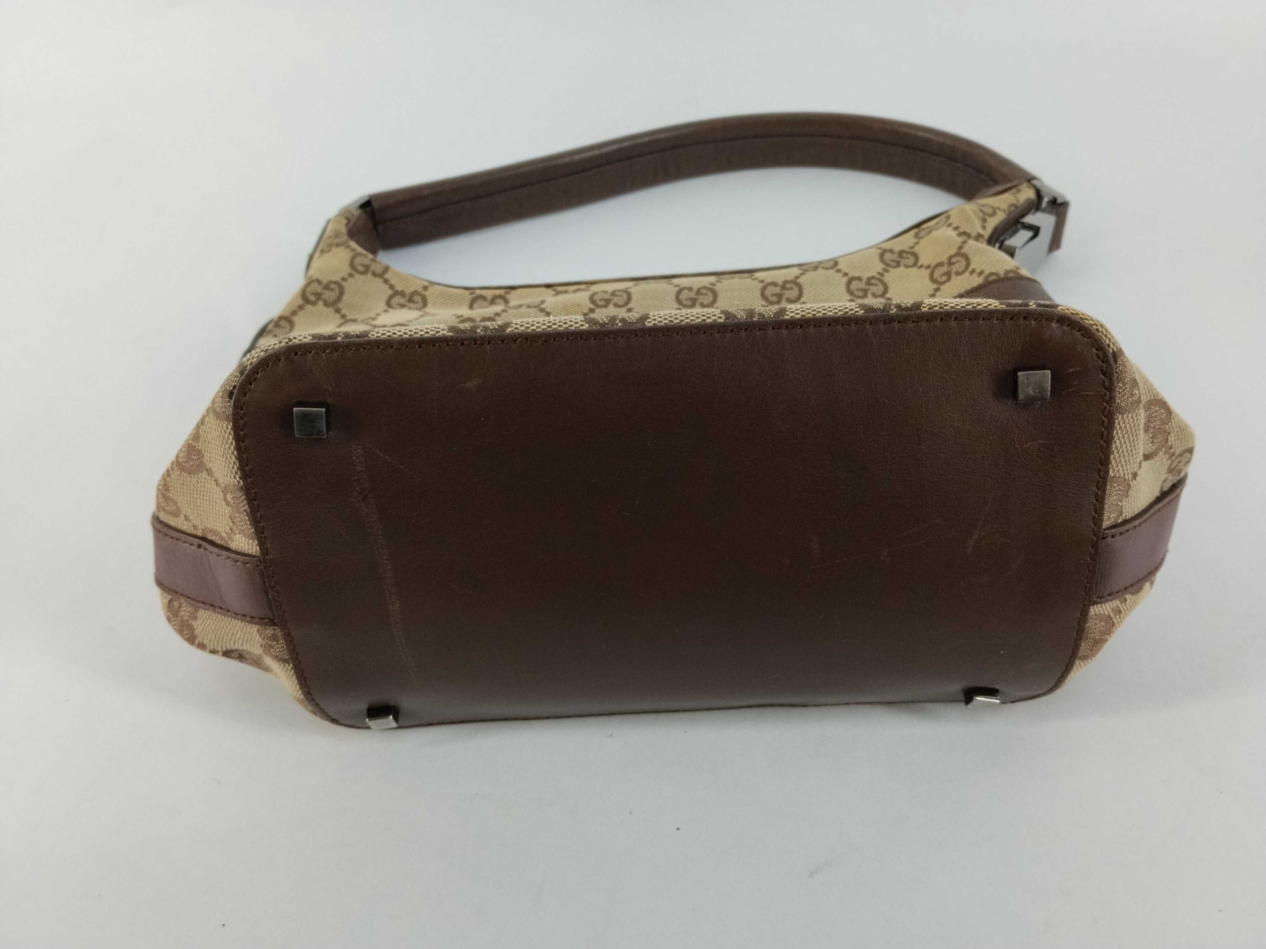 GG Canvas One-Shoulder Bag — view 7