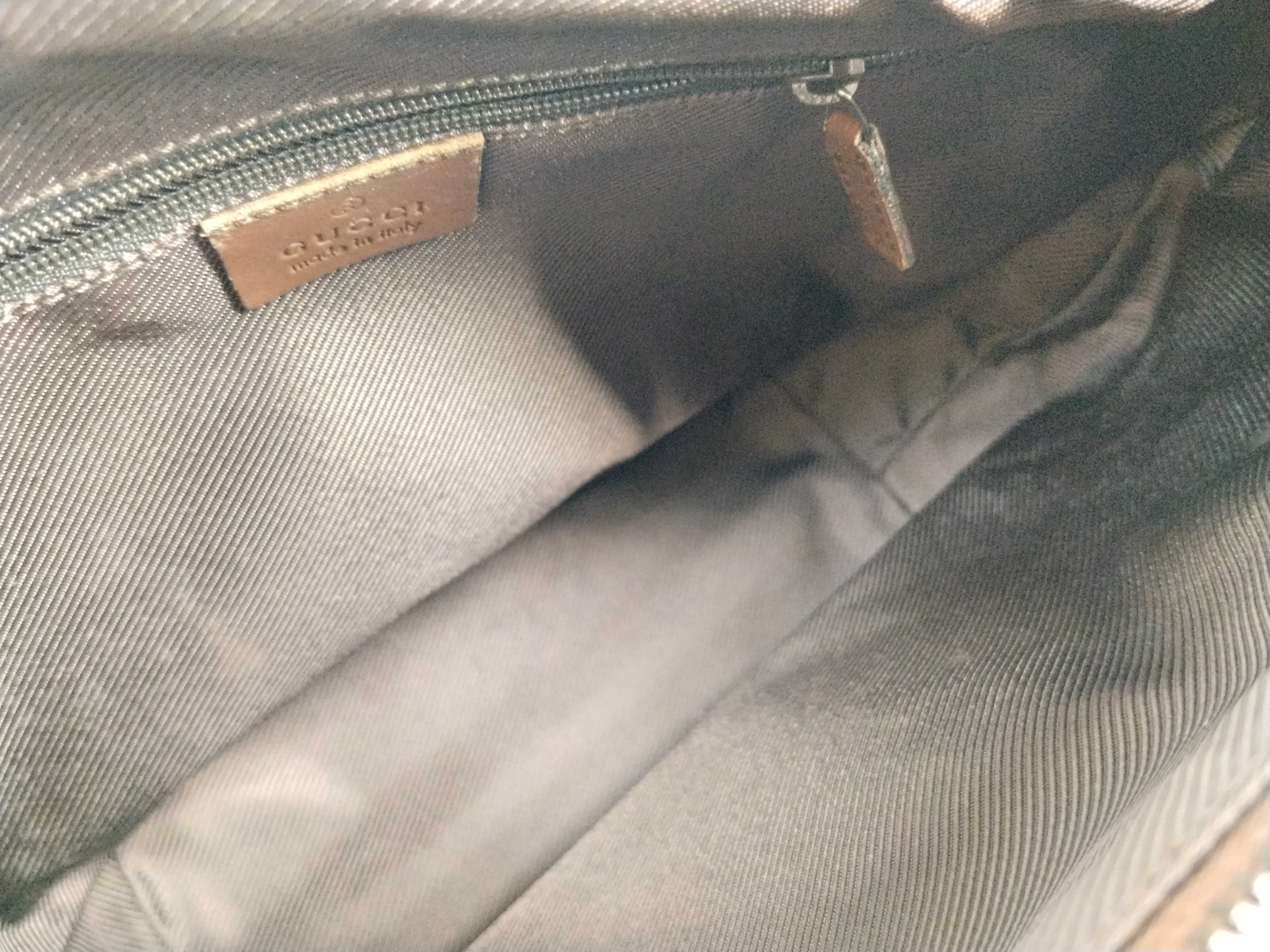 GG Canvas One-Shoulder Bag — view 10