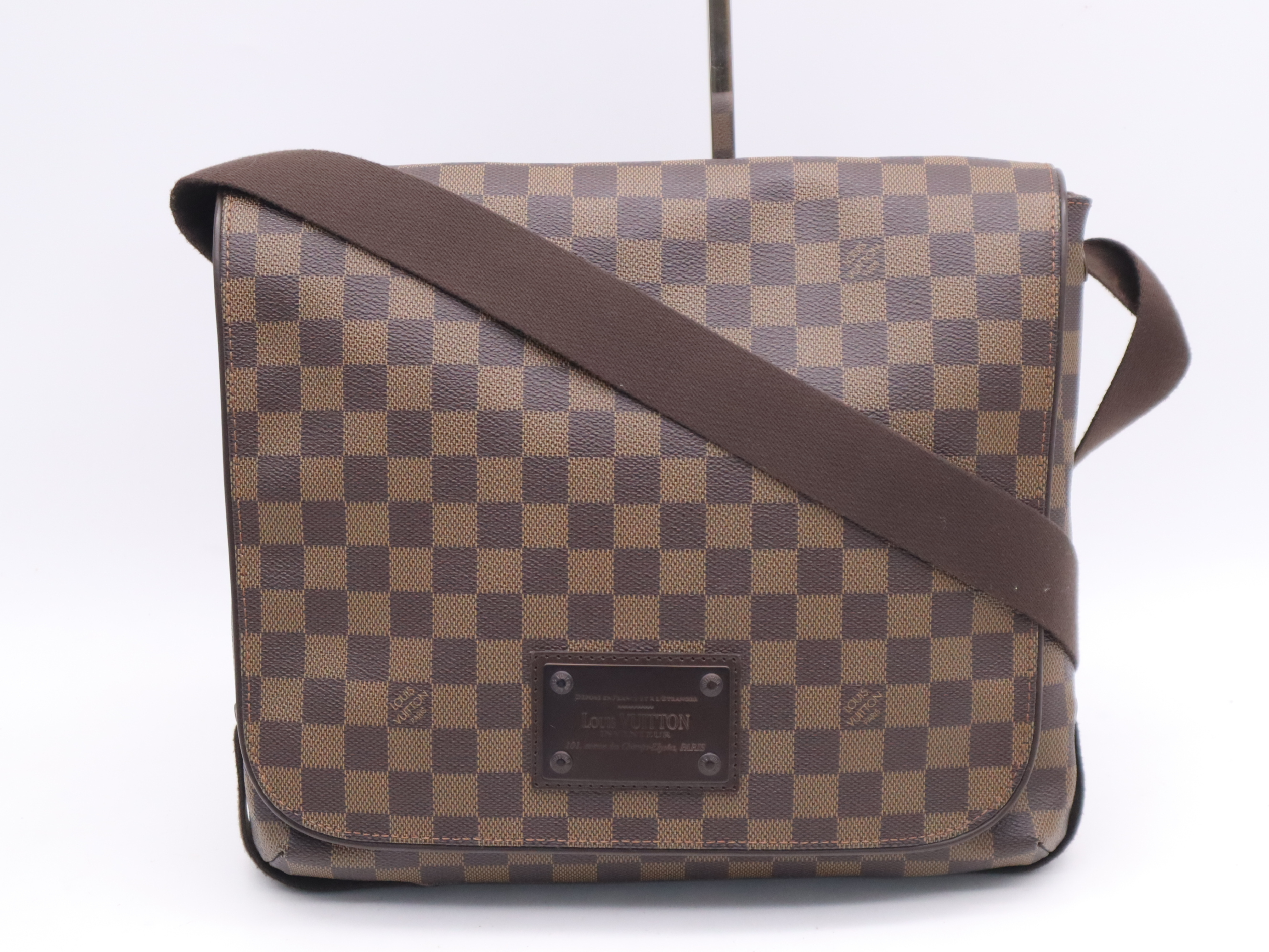 N51211 Damier Brooklyn MM Shoulder Bag