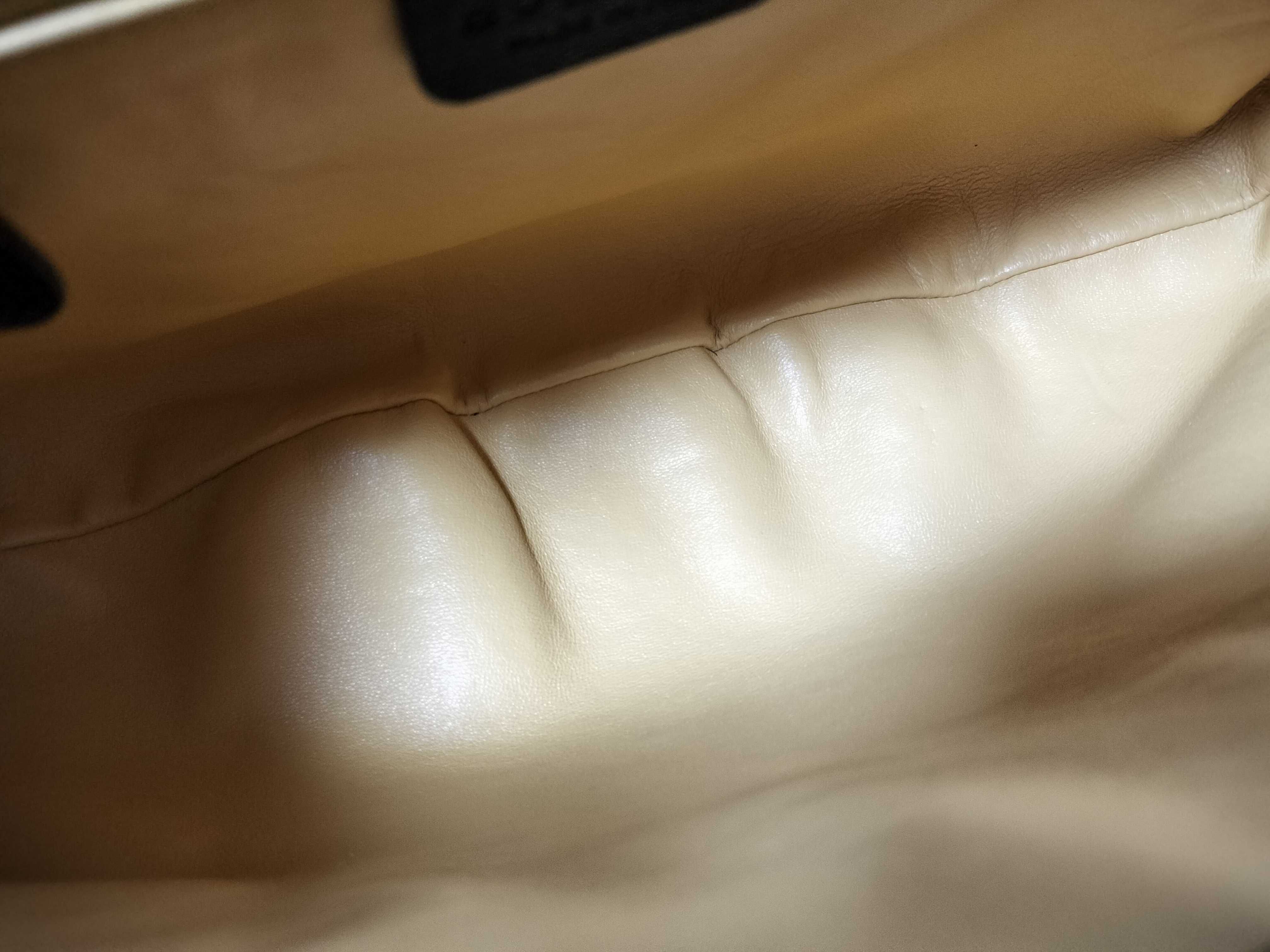 Bulgari Leather Handbag Flap Tote Bag — view 10