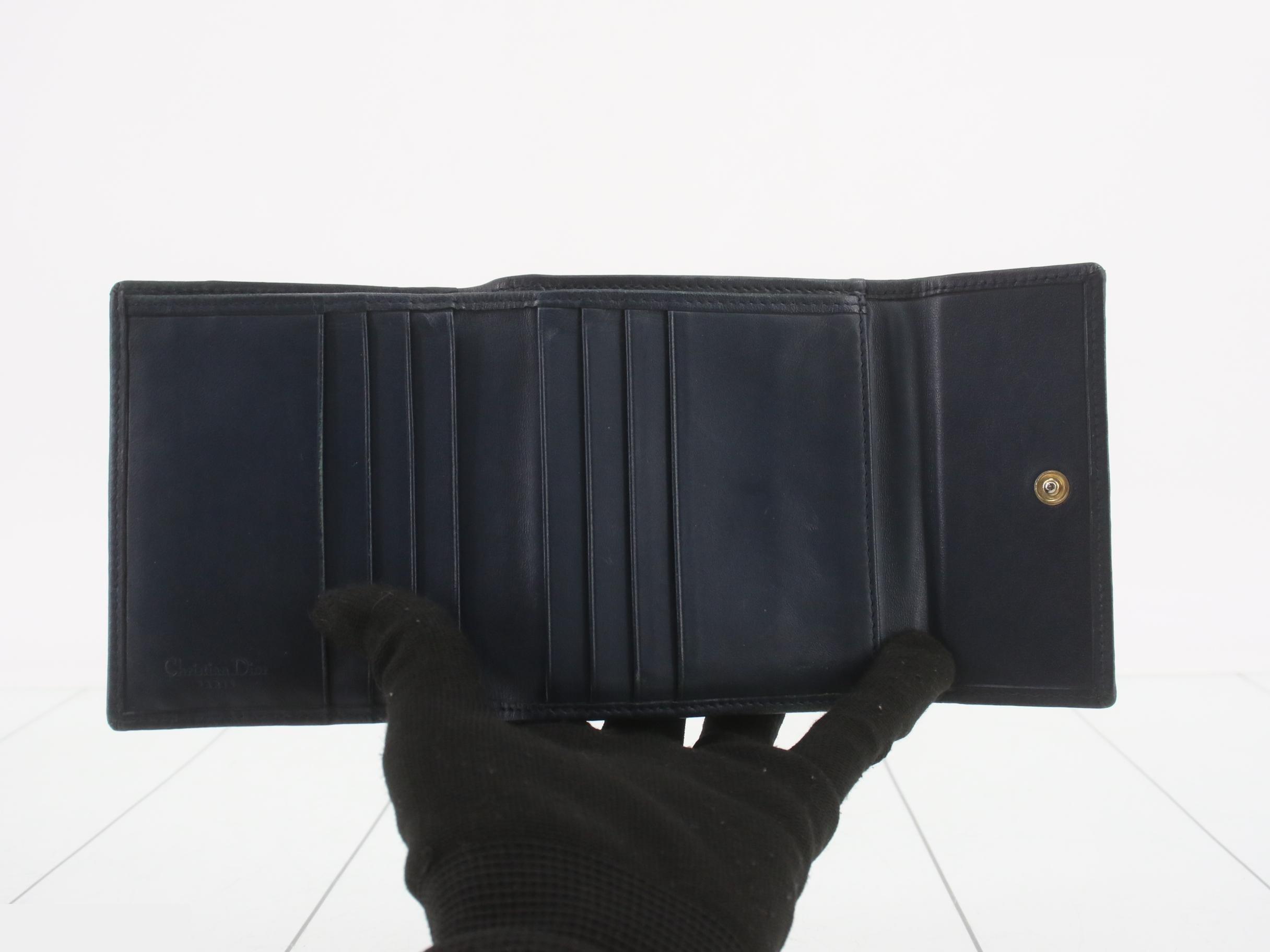 Folding wallet — view 4