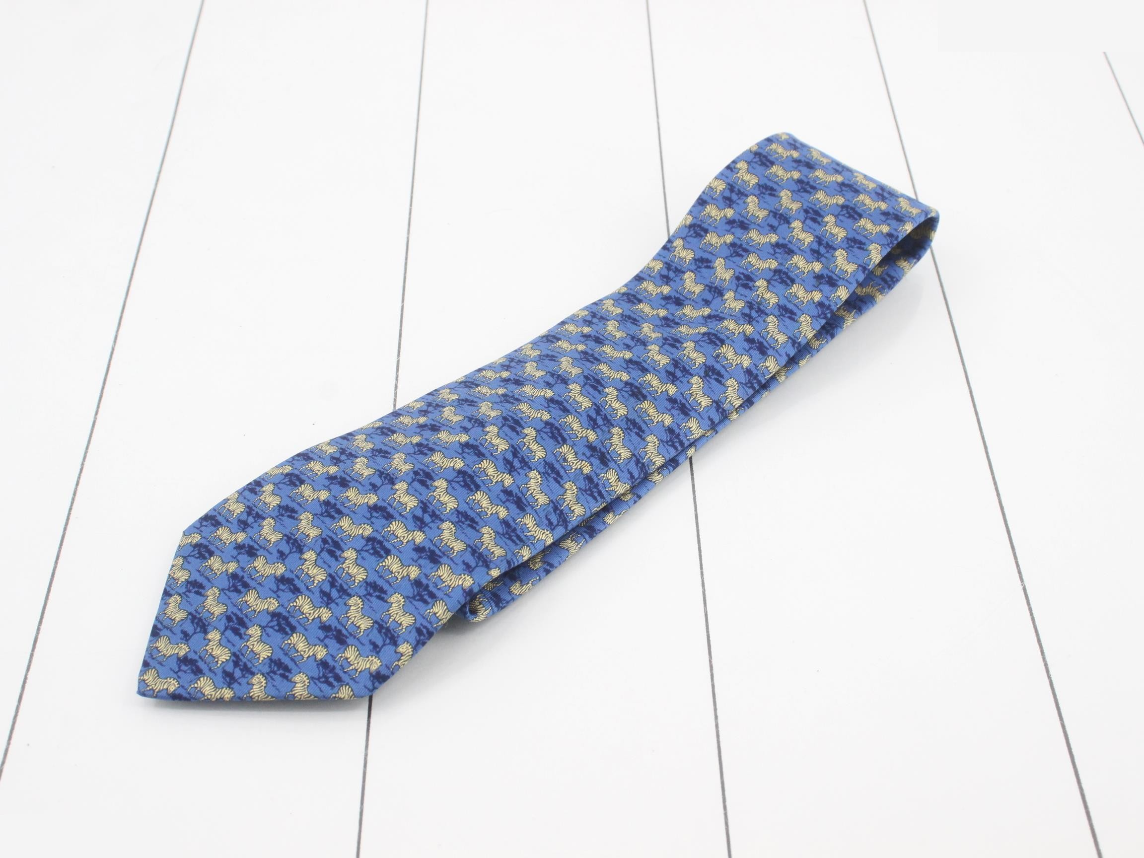 Silk tie