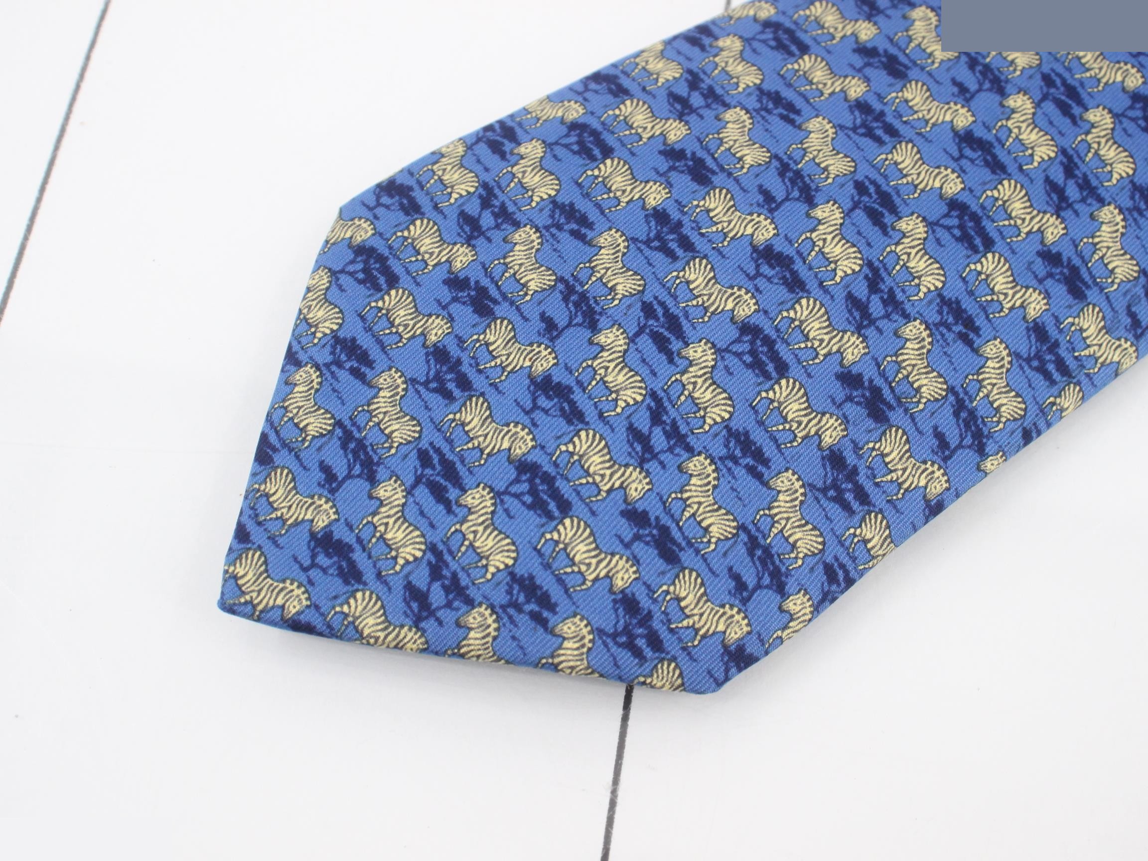 Silk tie — view 3