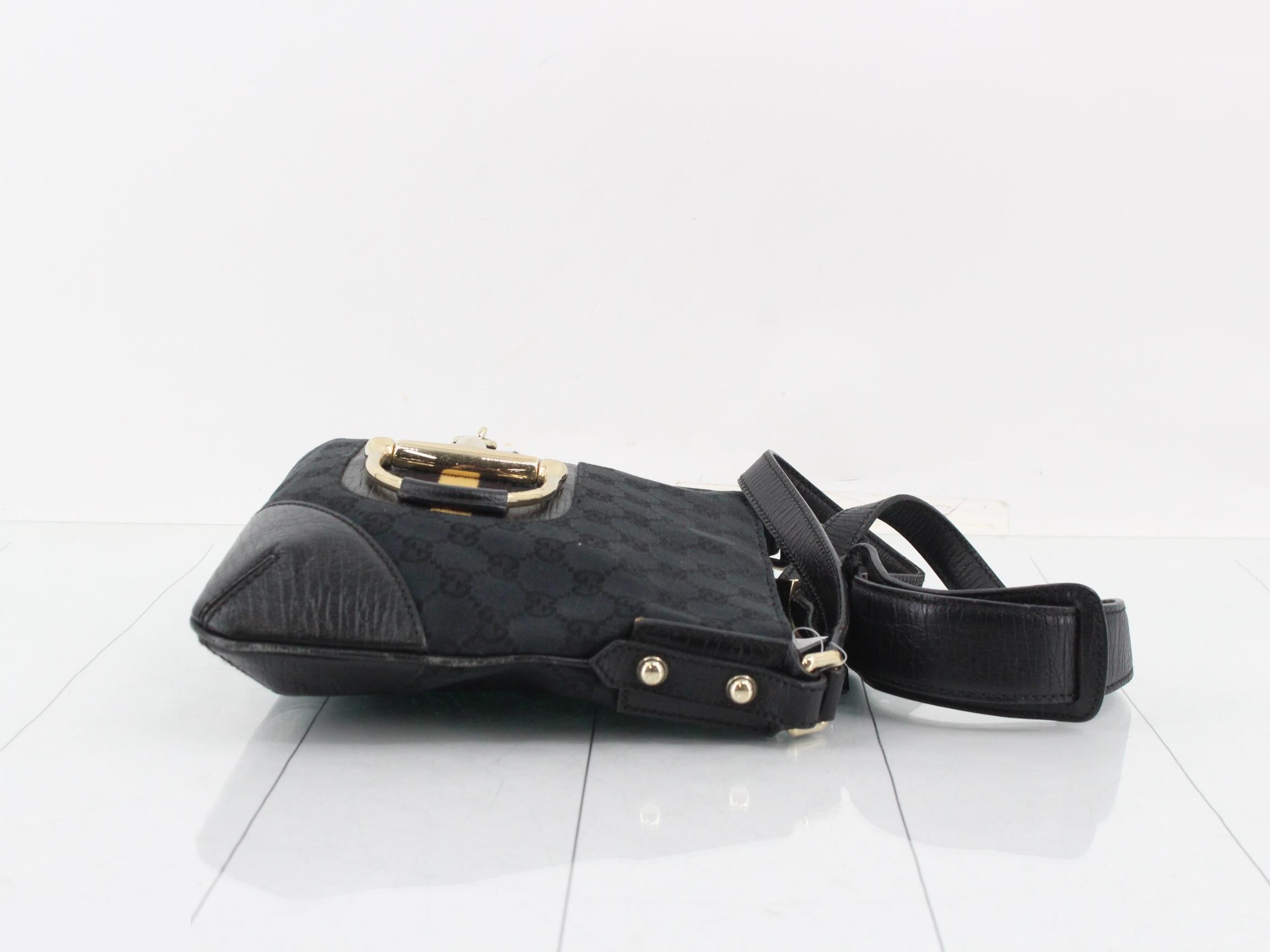 Shoulder bag, GG canvas, horsebit — view 3
