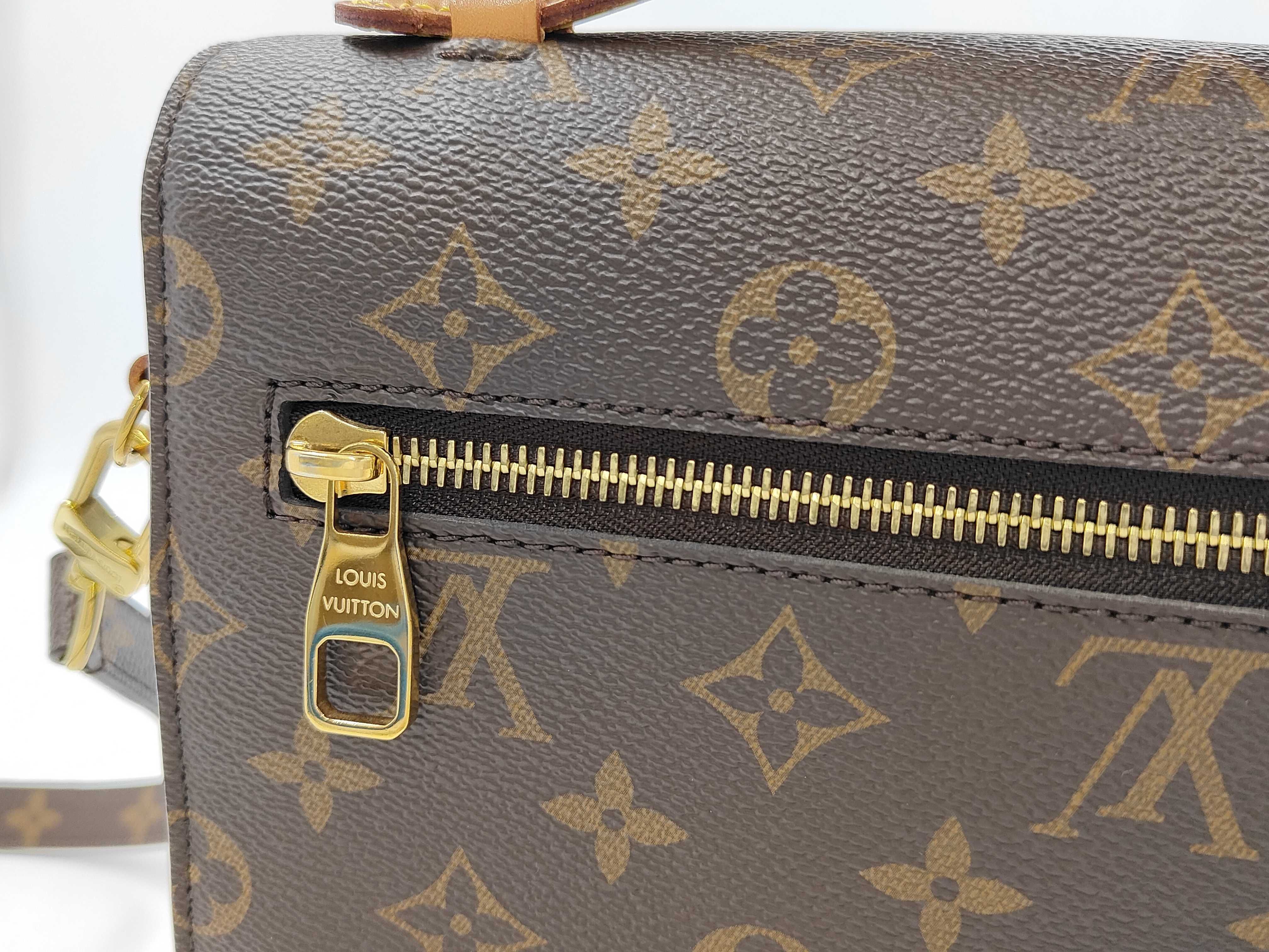 Monogram Pochette Métis M44875 Shoulder Bag — view 15