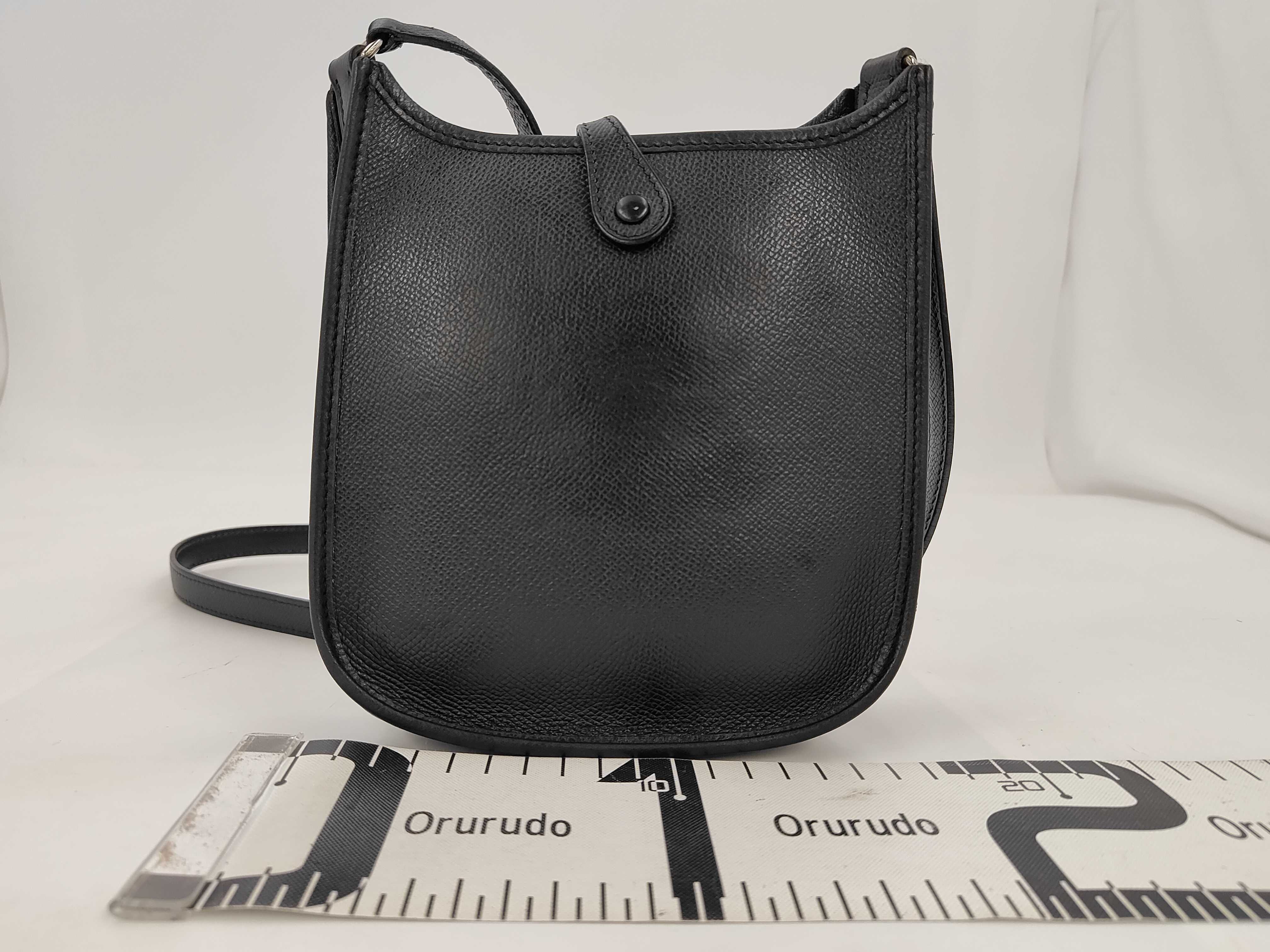 Evelyne TPM160H stamped shoulder bag, black. — view 2