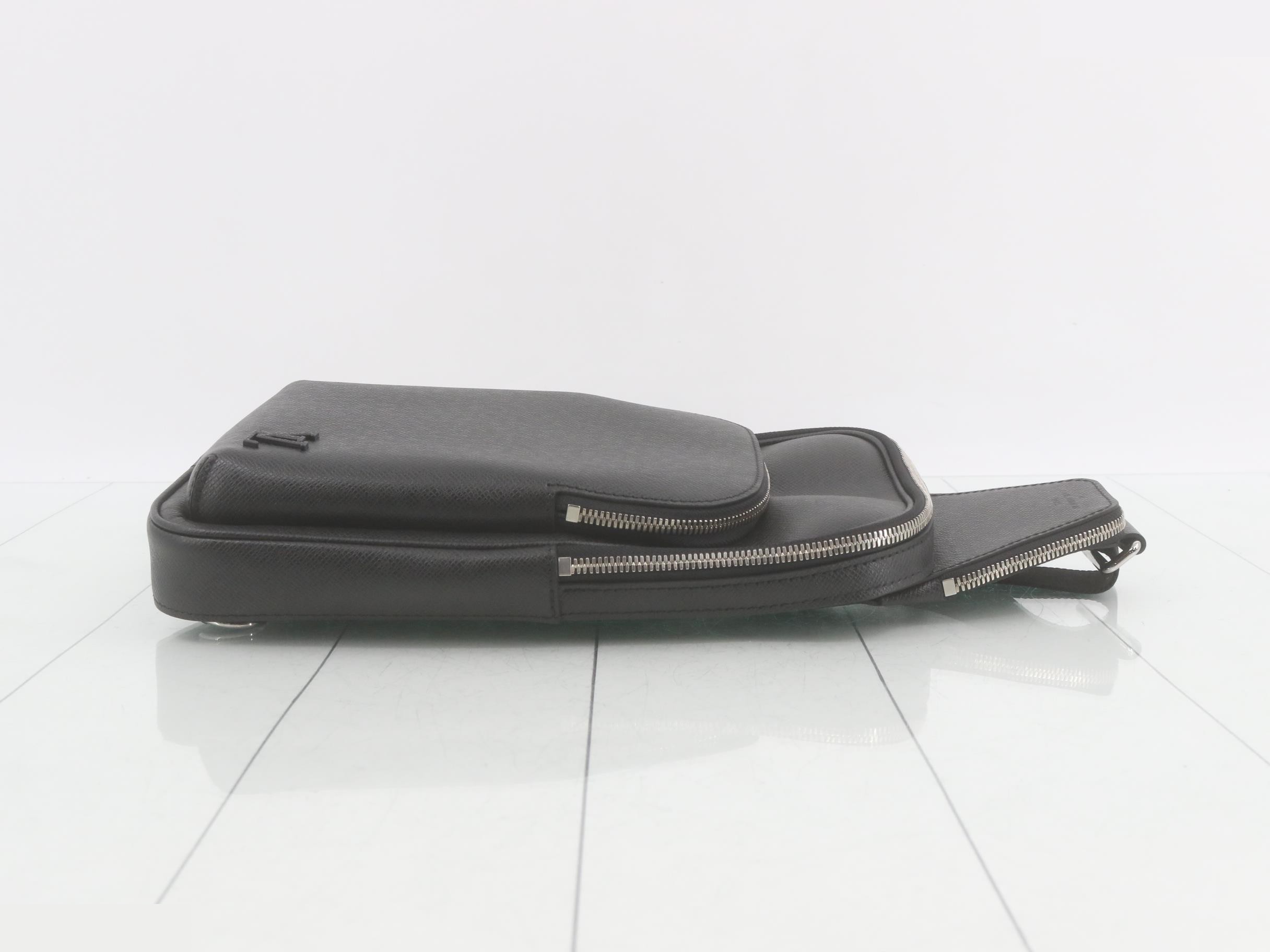 Avenue Slingbag — view 3
