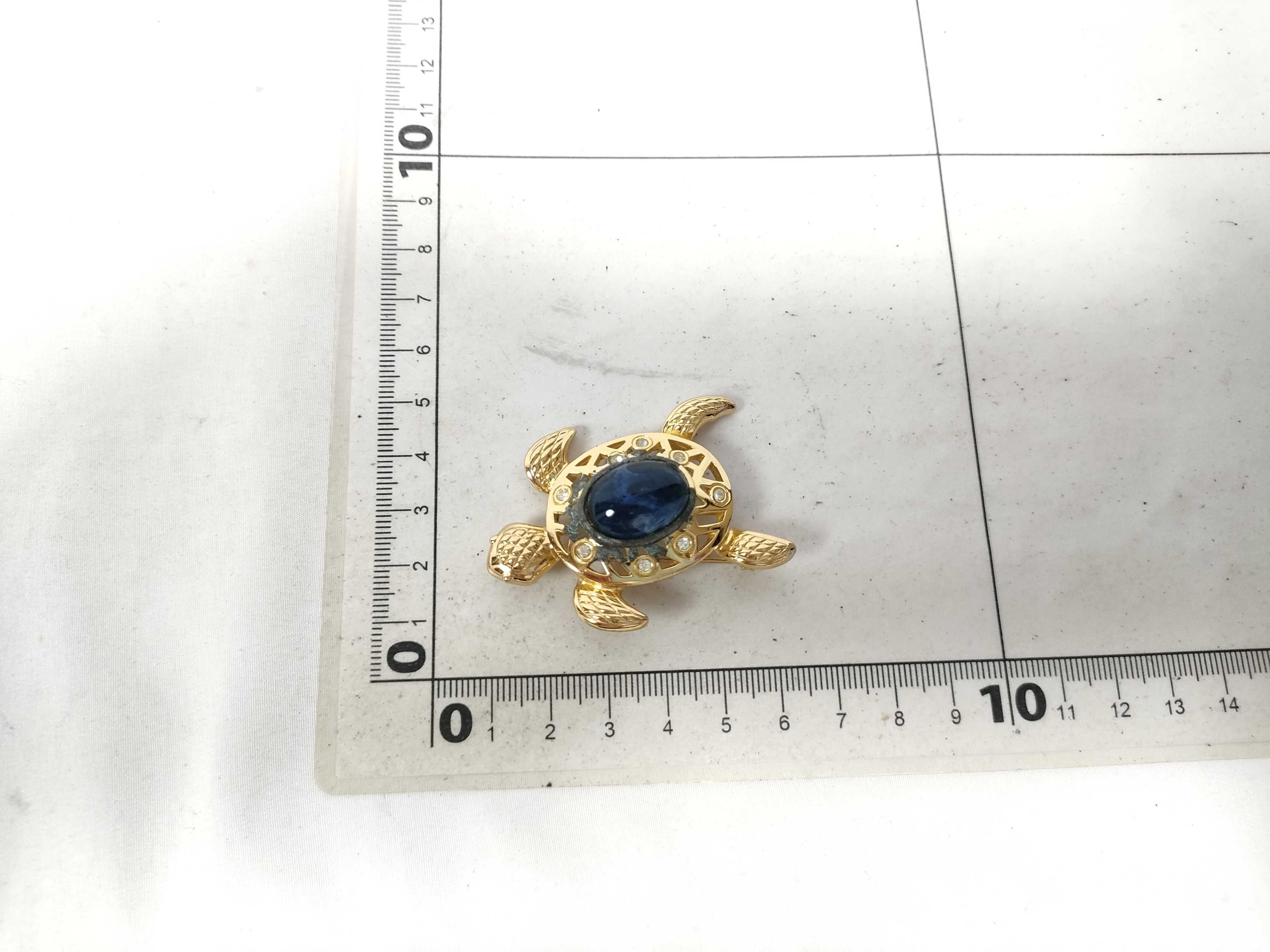 brooch, turtle design, gold and blue. — view 8