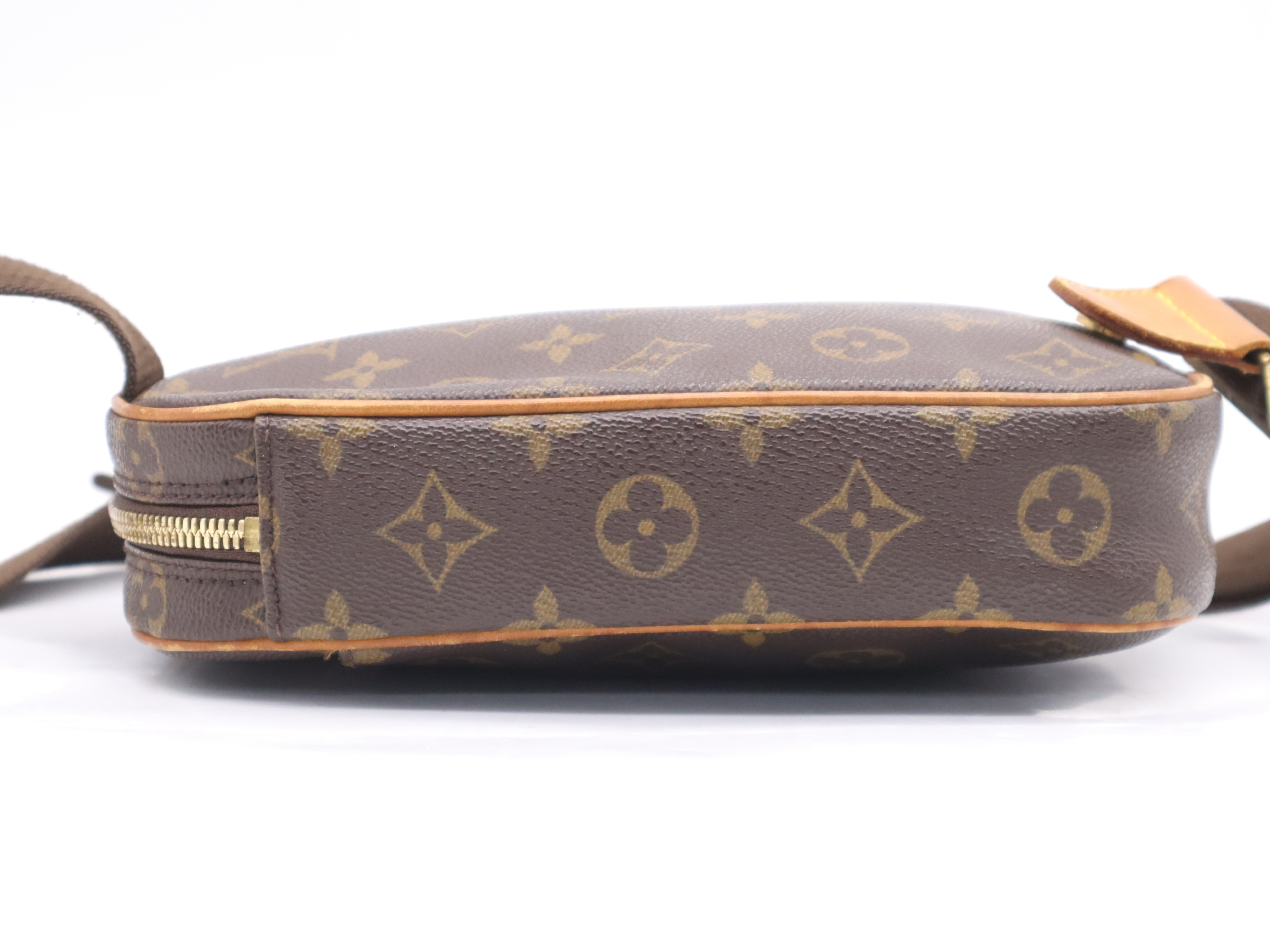 M51870 Monogram Pochette Gange Waist Bag — view 3