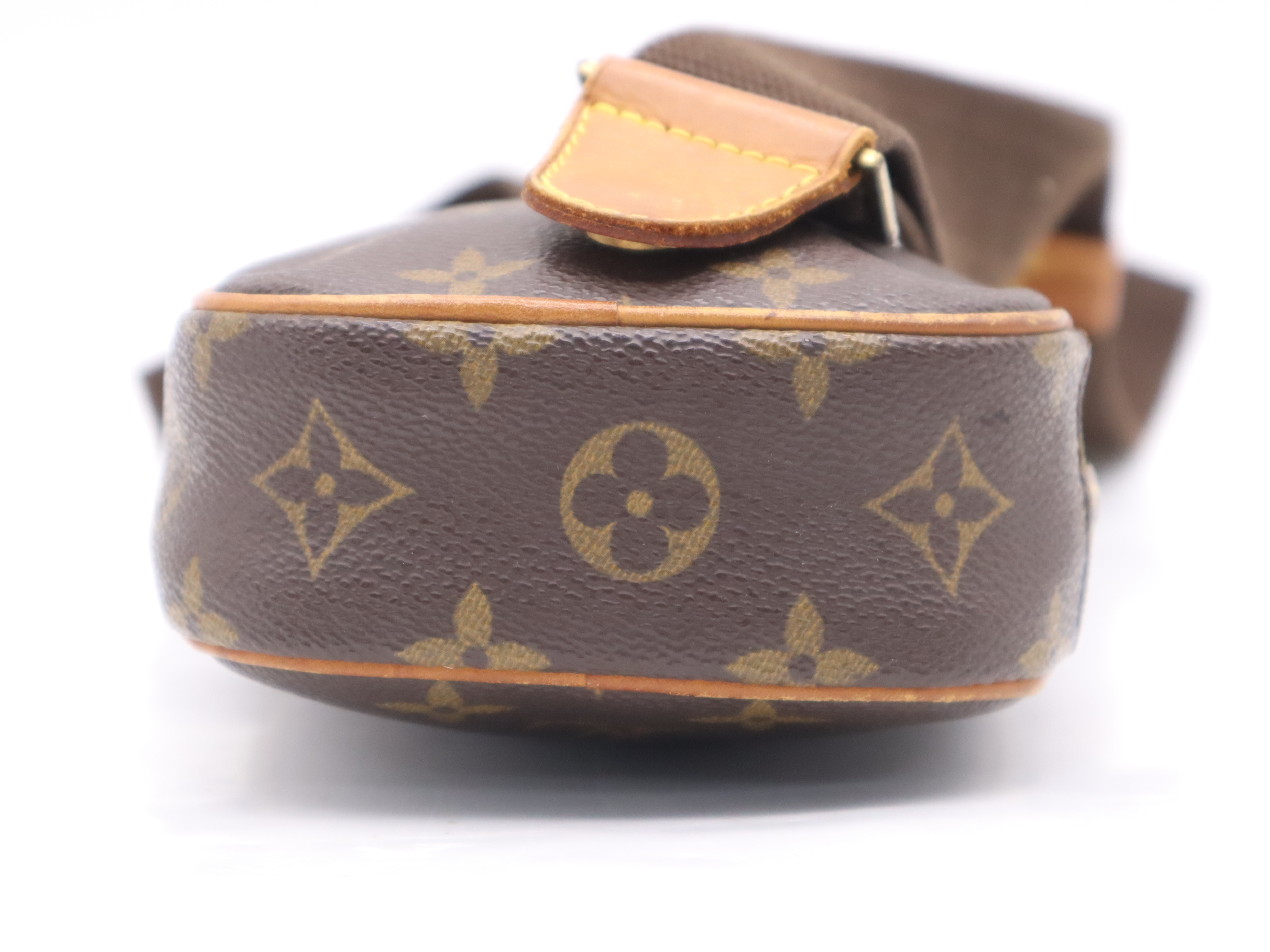 M51870 Monogram Pochette Gange Waist Bag — view 4