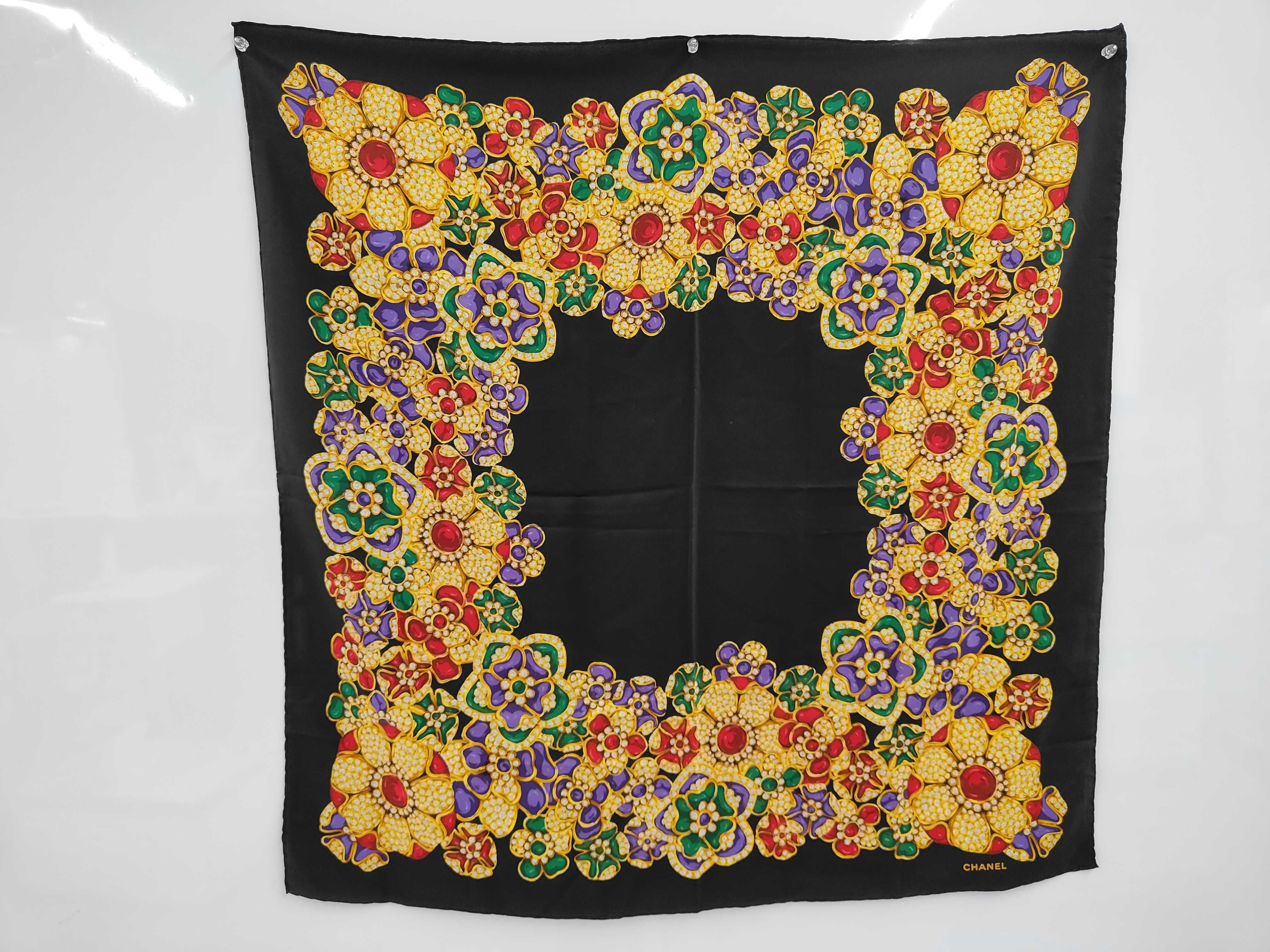 silk scarf with jewel pattern, other accessories.