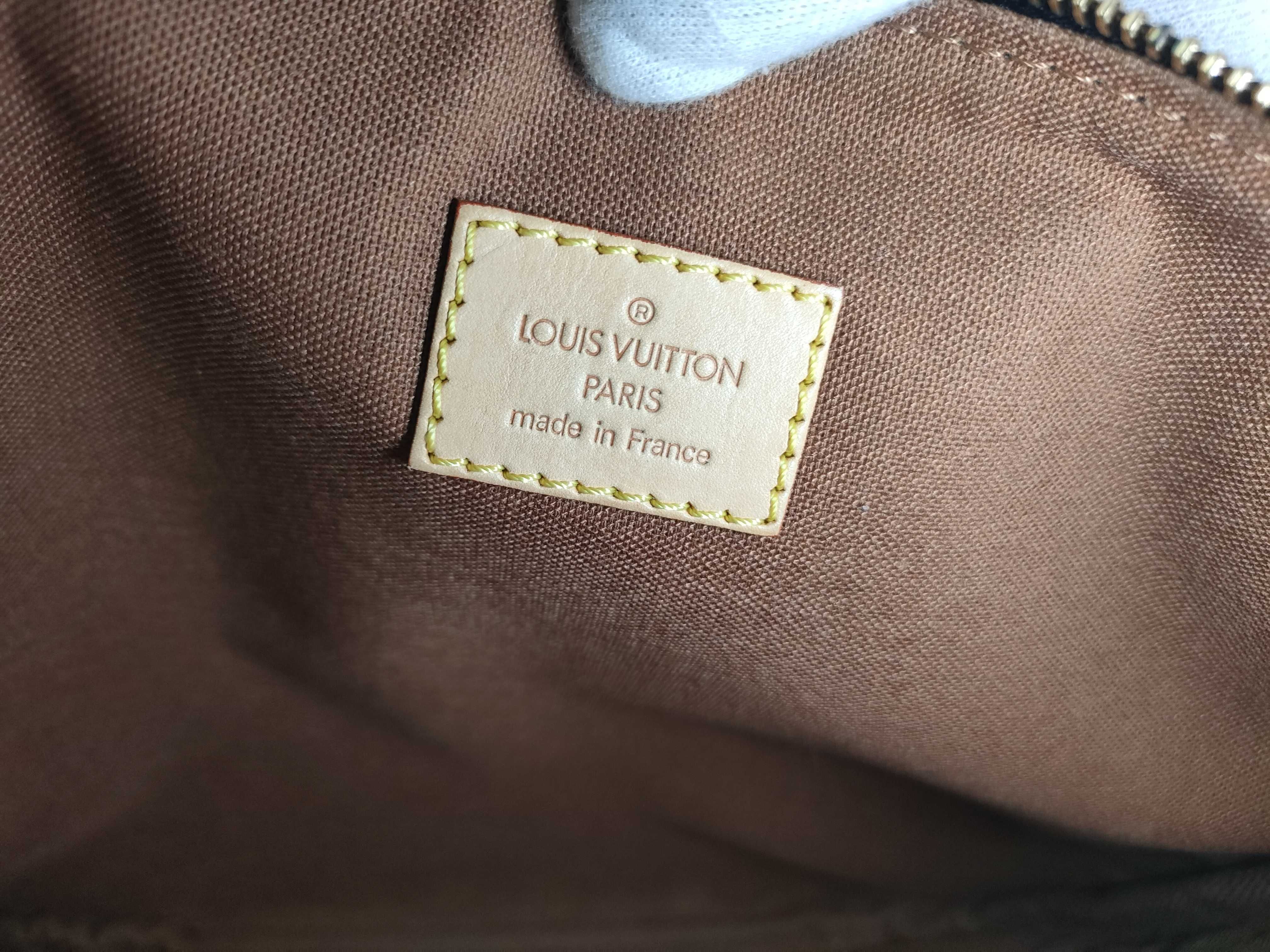 Monogram Pochette Bosphore M40044 Shoulder Bag — view 12