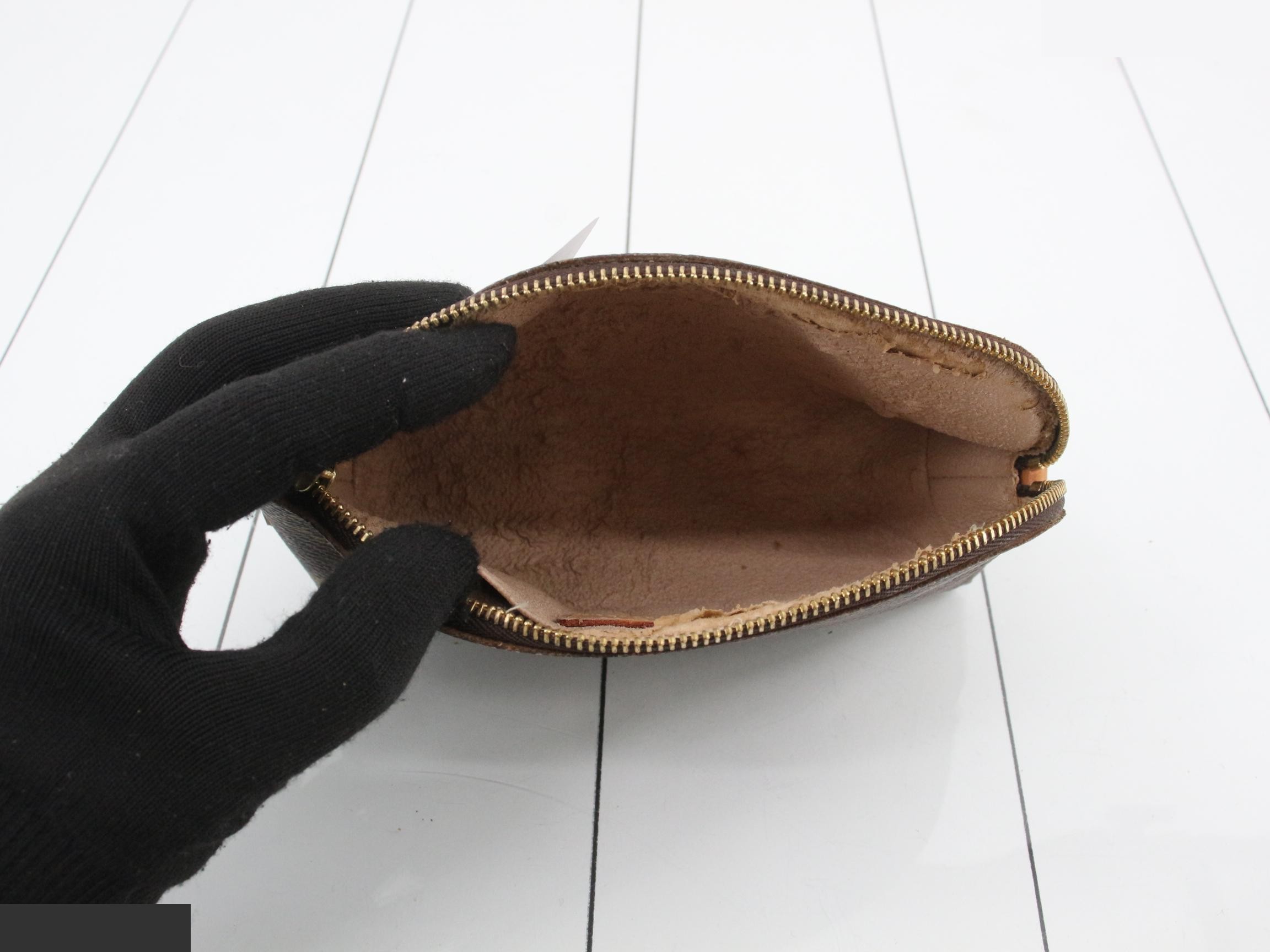 Monogram Pochette Cosmetic PM — view 4