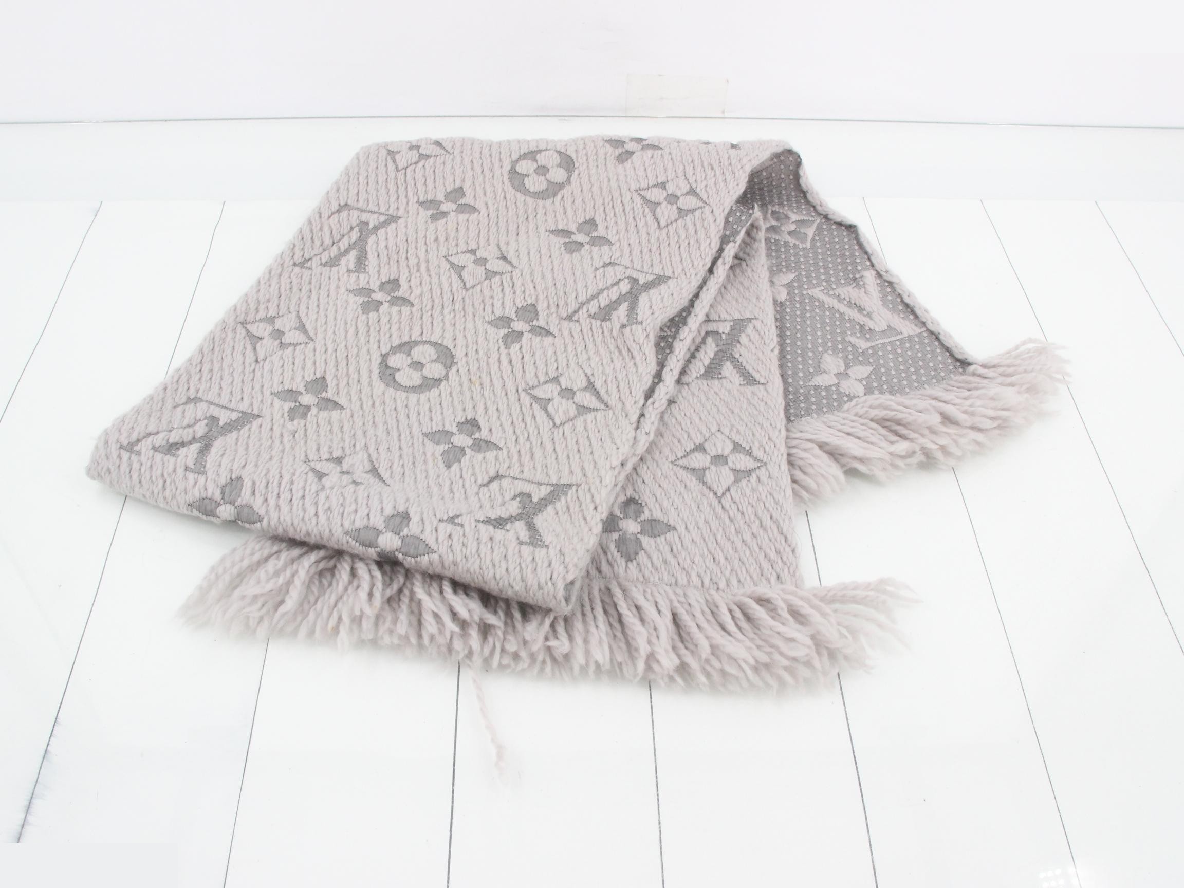 Echarle Logo Mania, with tag, light gray — view 3