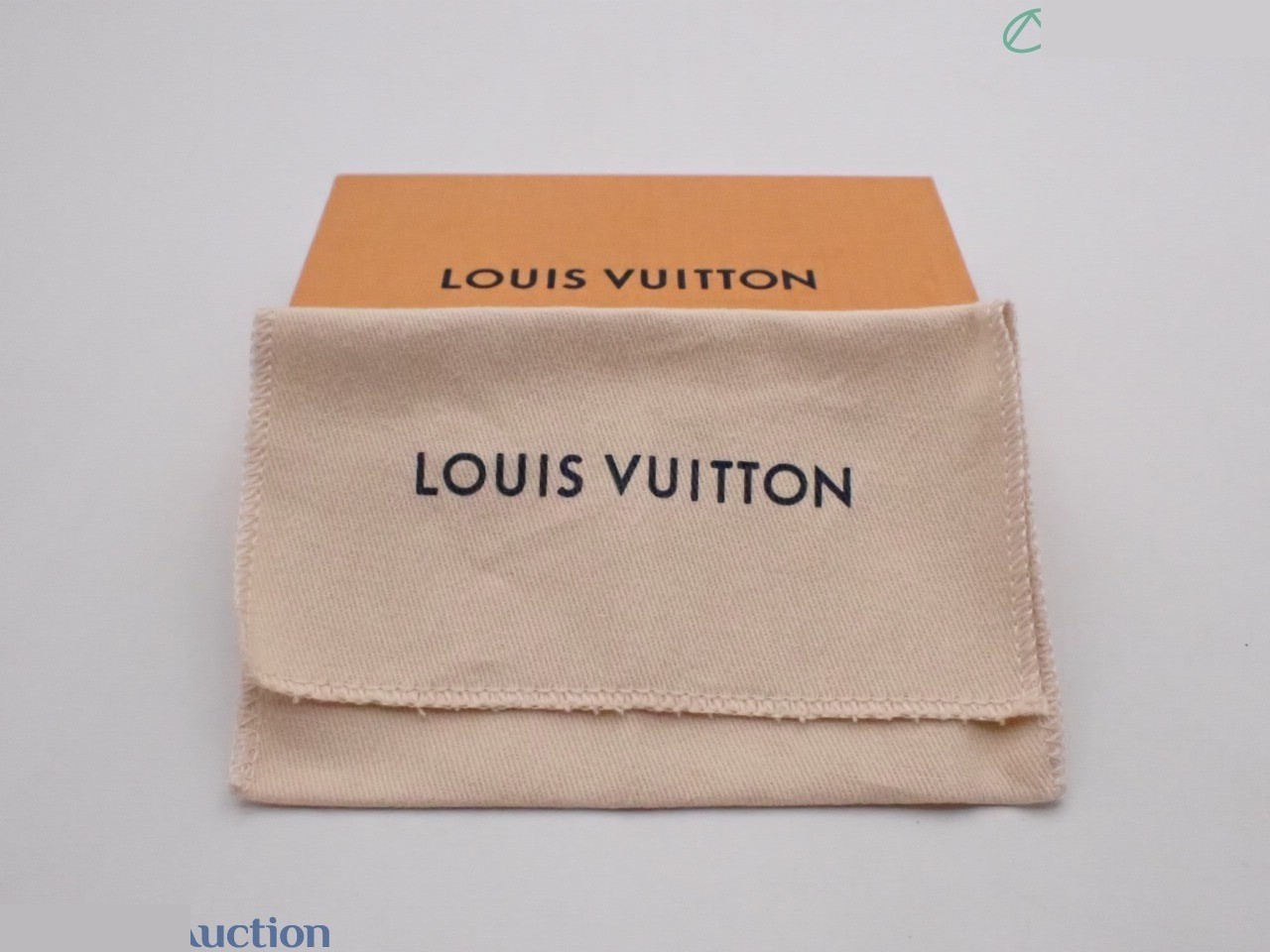 LV logo, Bouclé d'Oreille, Heart, Falling in Love GM — view 4
