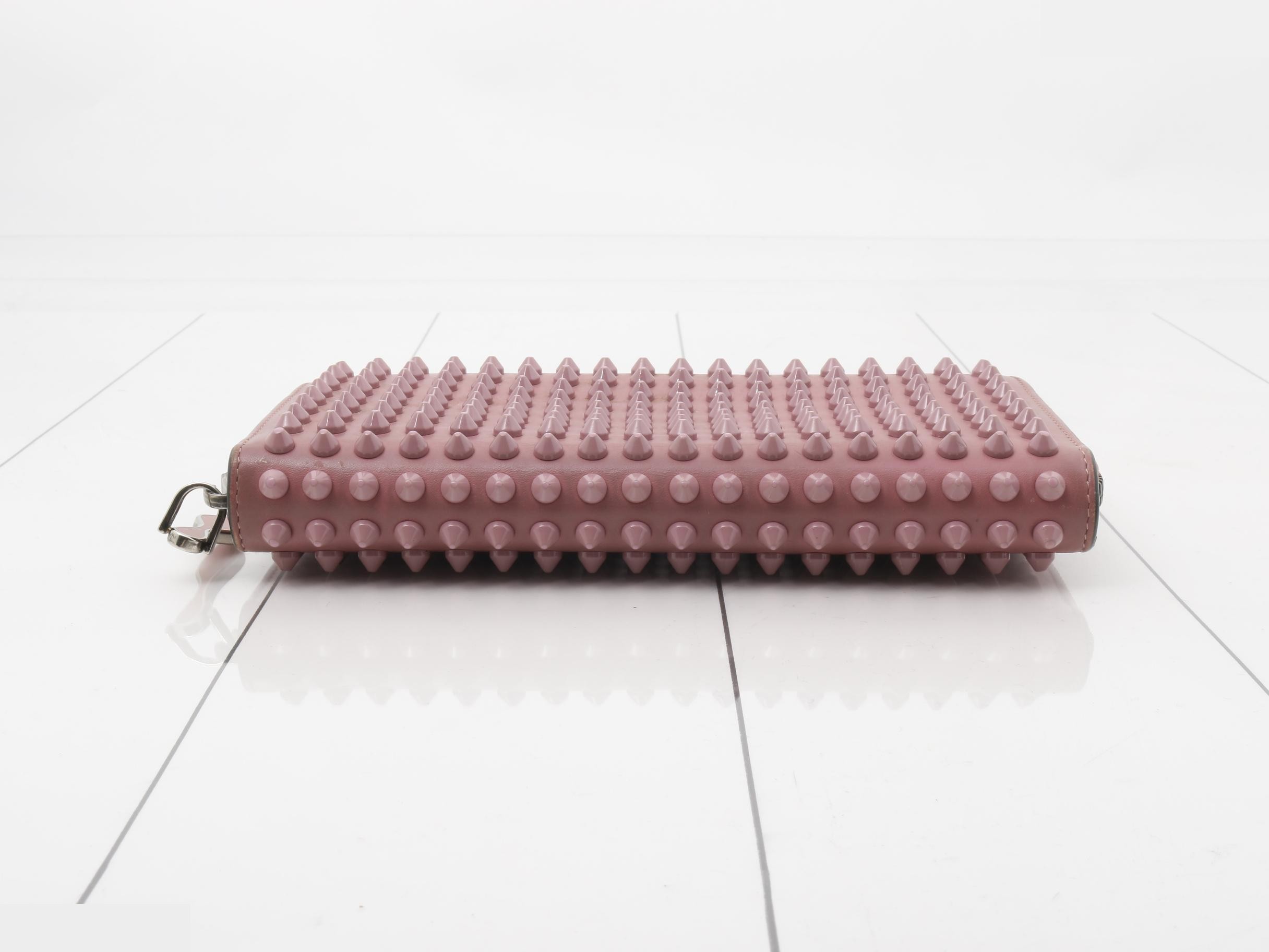 Other lines: Bags and Wallets — view 3