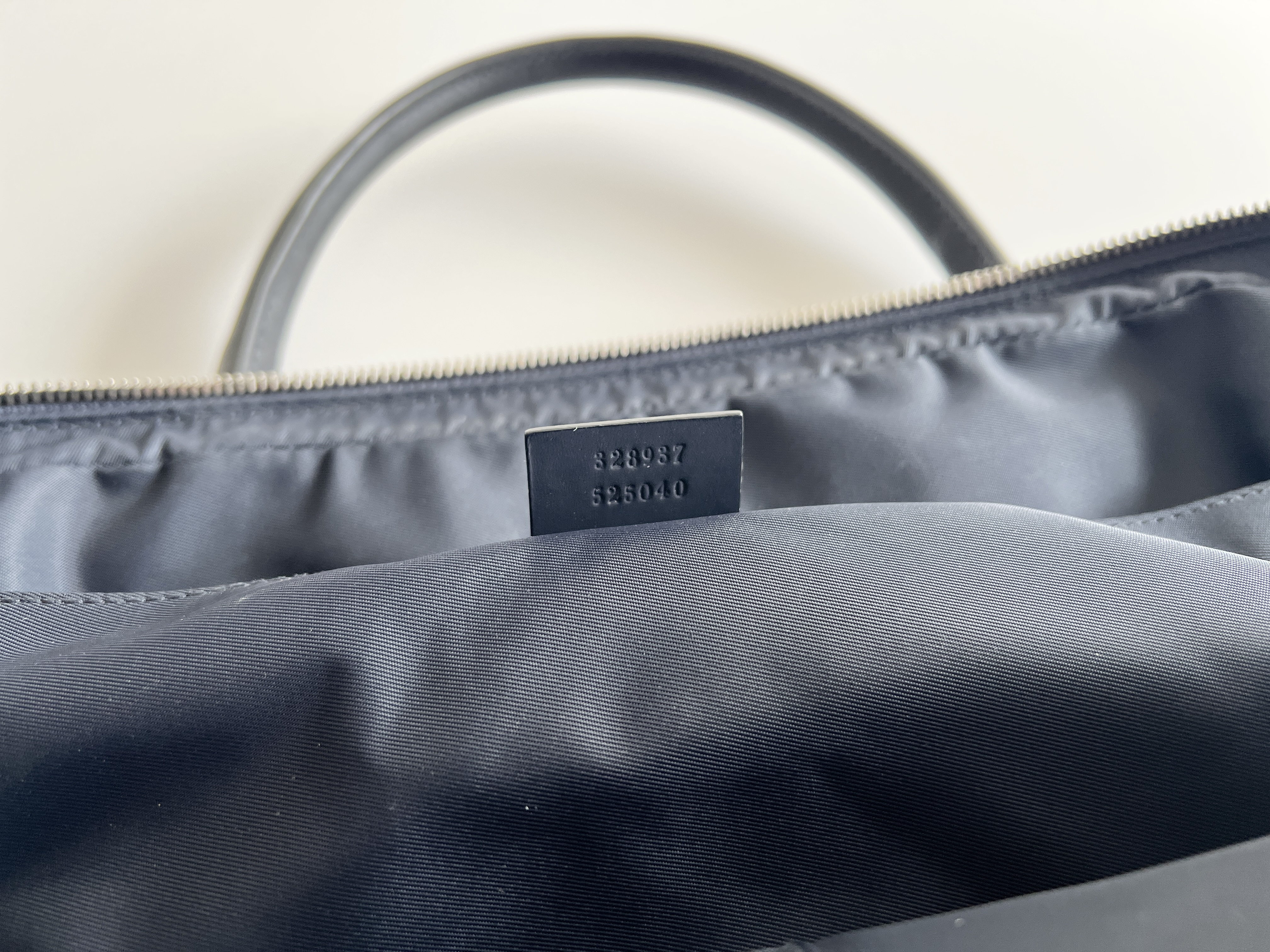 Guccissima Sherry Line Leather Embossed Briefcase Handbag Business Bag — view 7