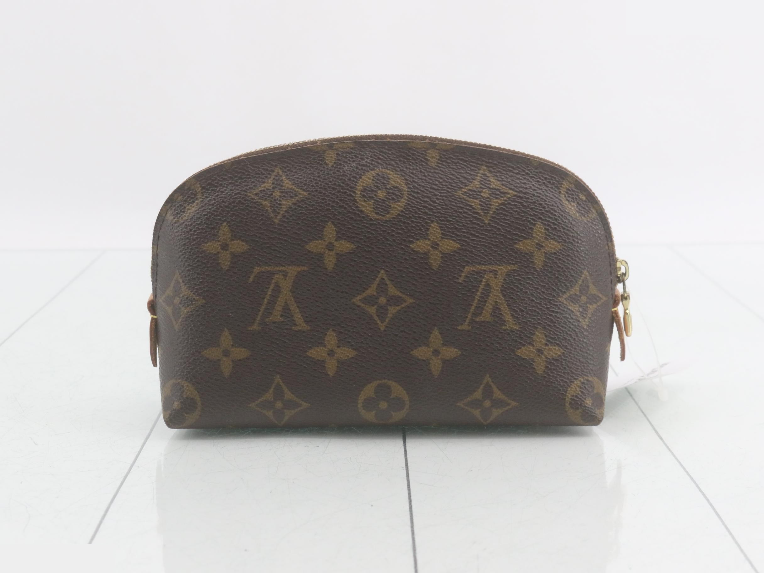 Cosmetics pouch — view 2