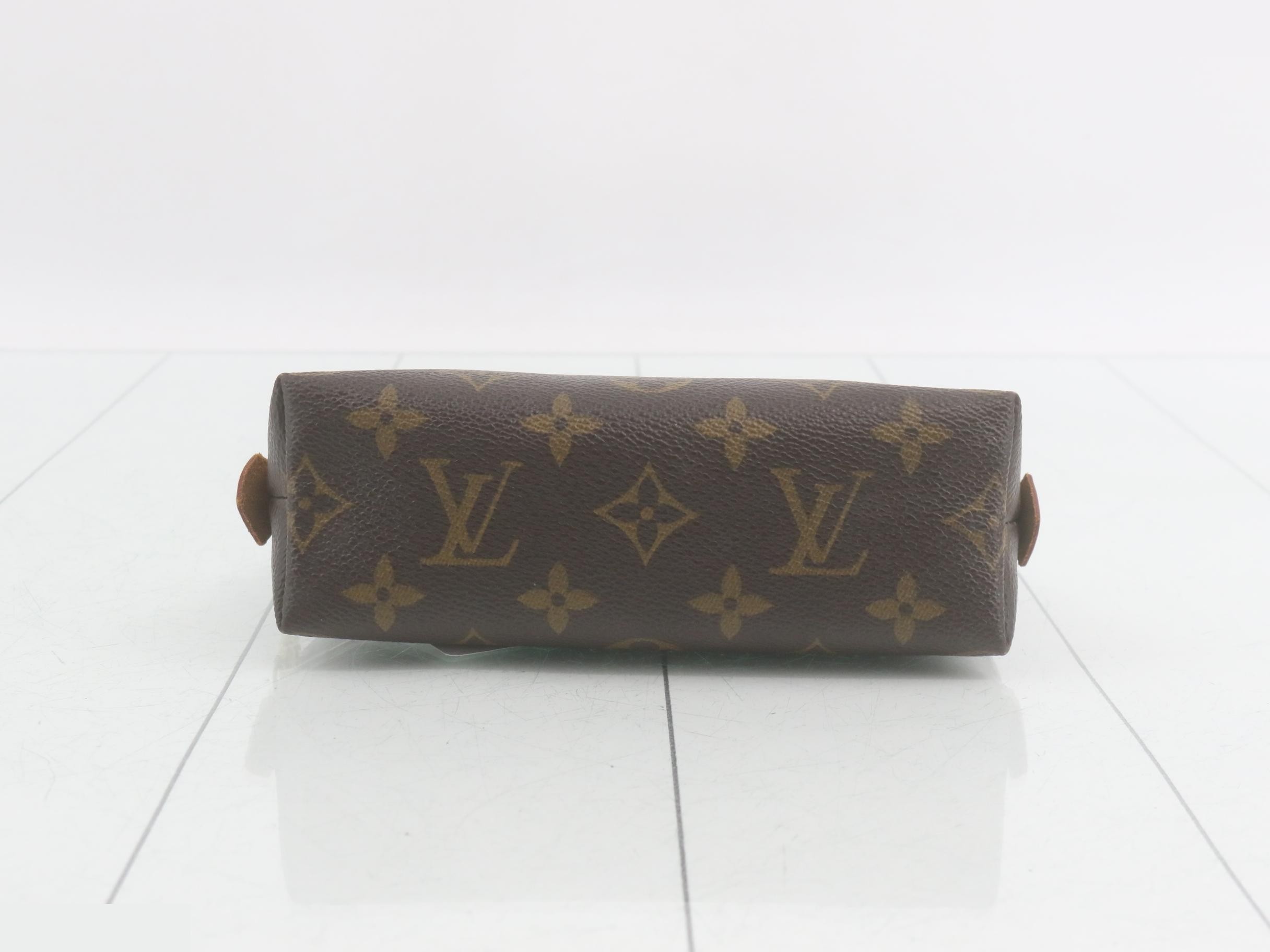 Cosmetics pouch — view 3