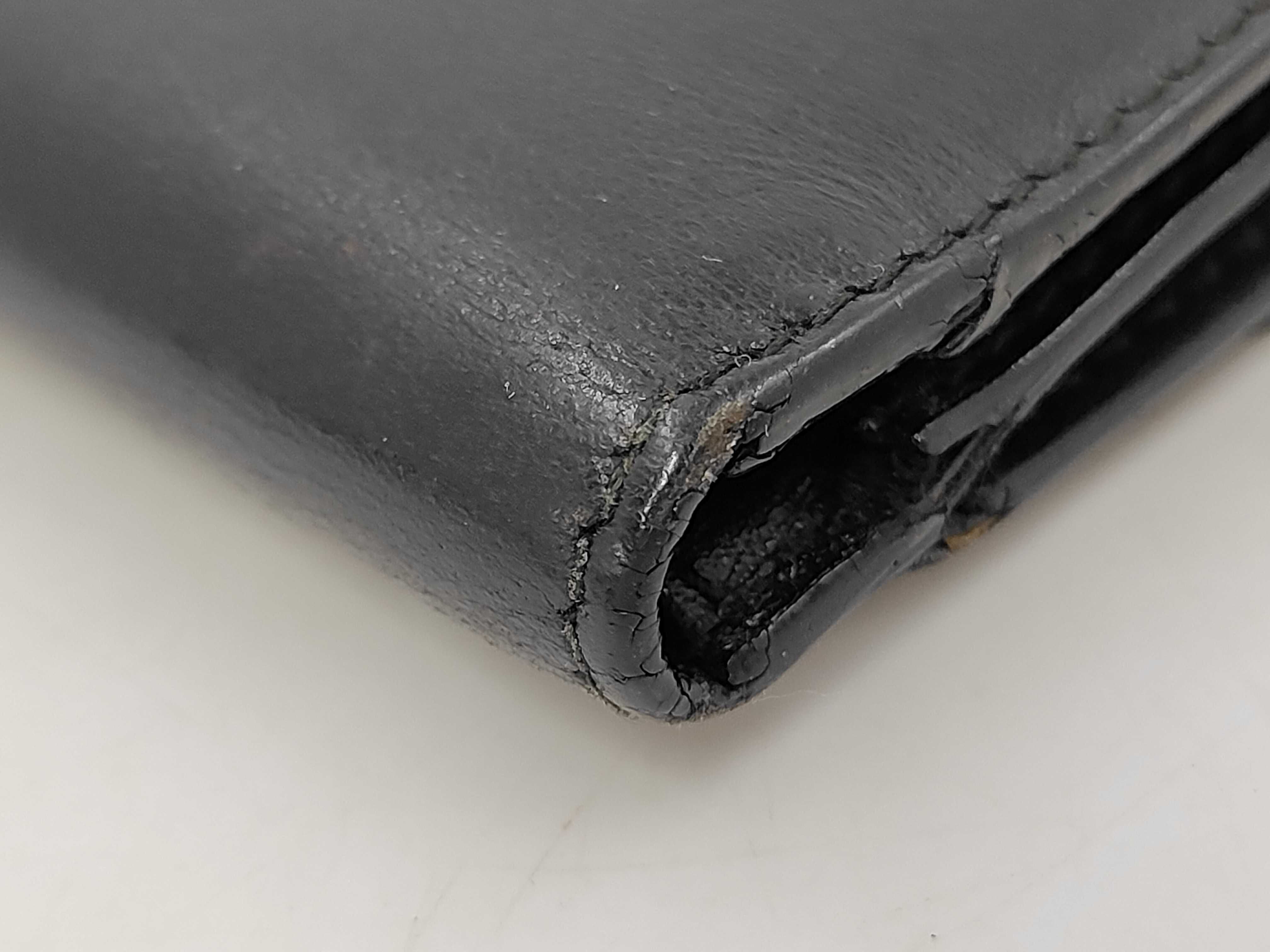 wallet — view 3