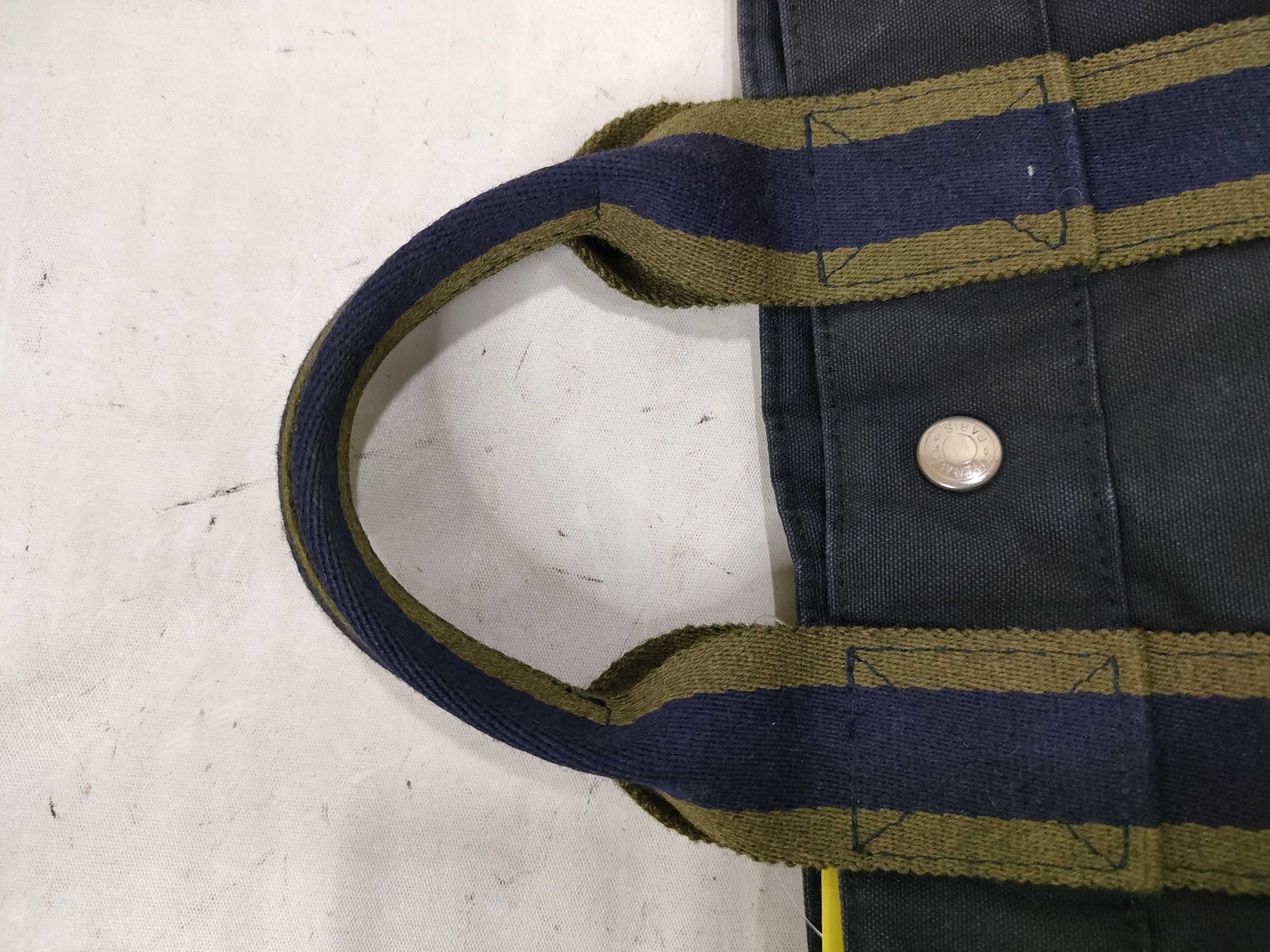 Fourre-Tout PM Handbag — view 3