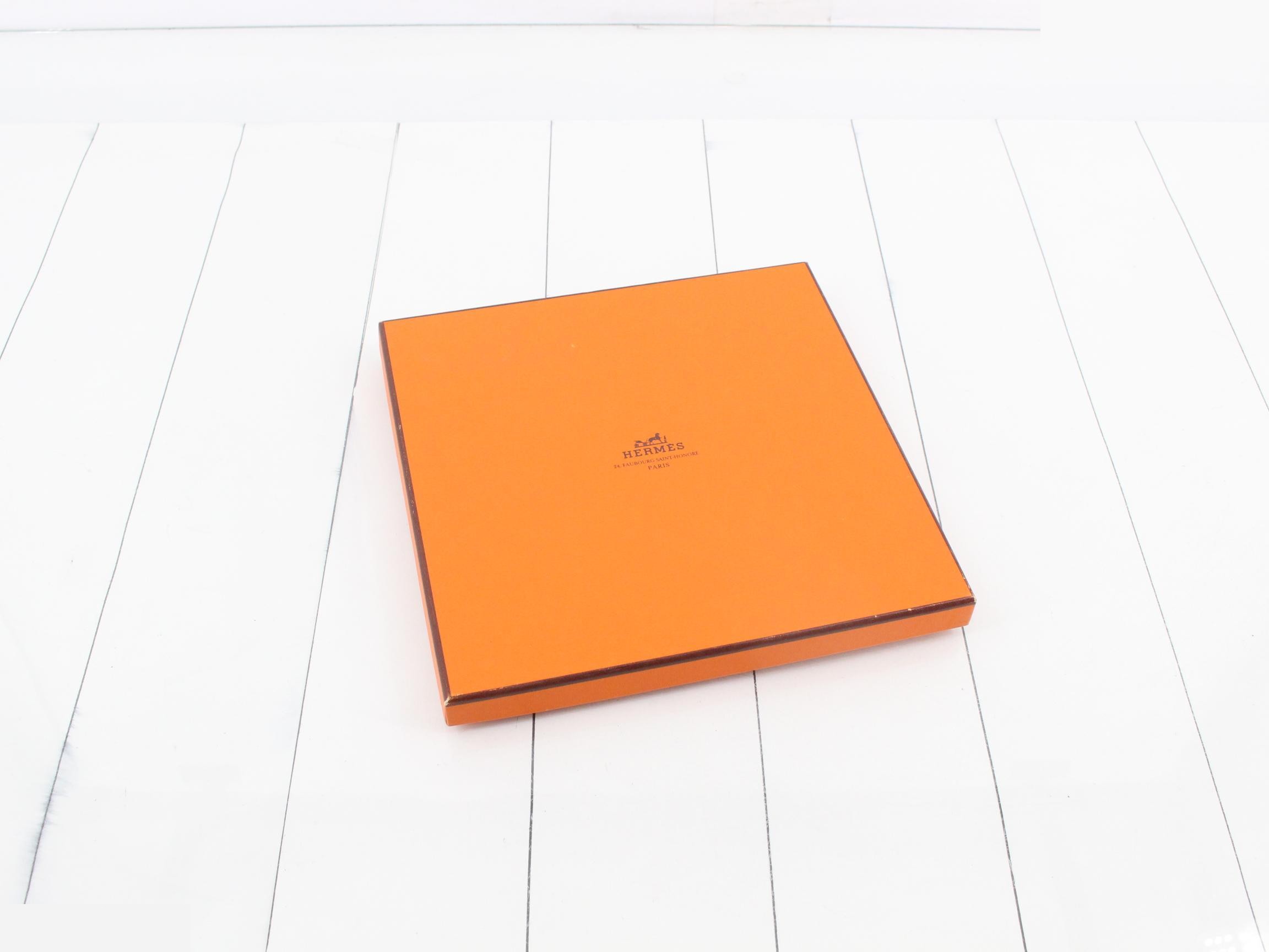 Carré 90 《Horse Ribbon Decoration》 — view 4