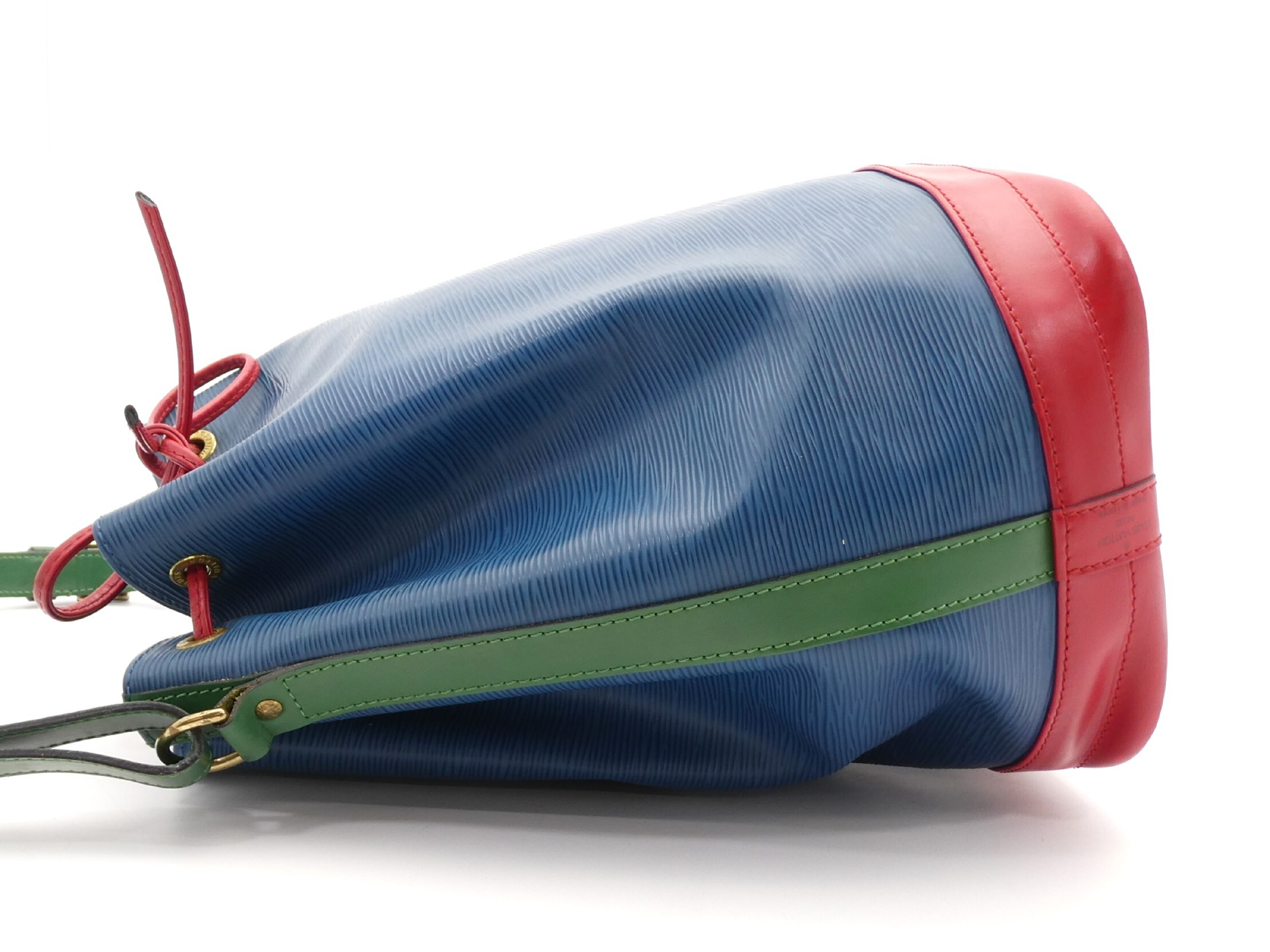 Epi Noé Tricolor Shoulder Bag — view 3