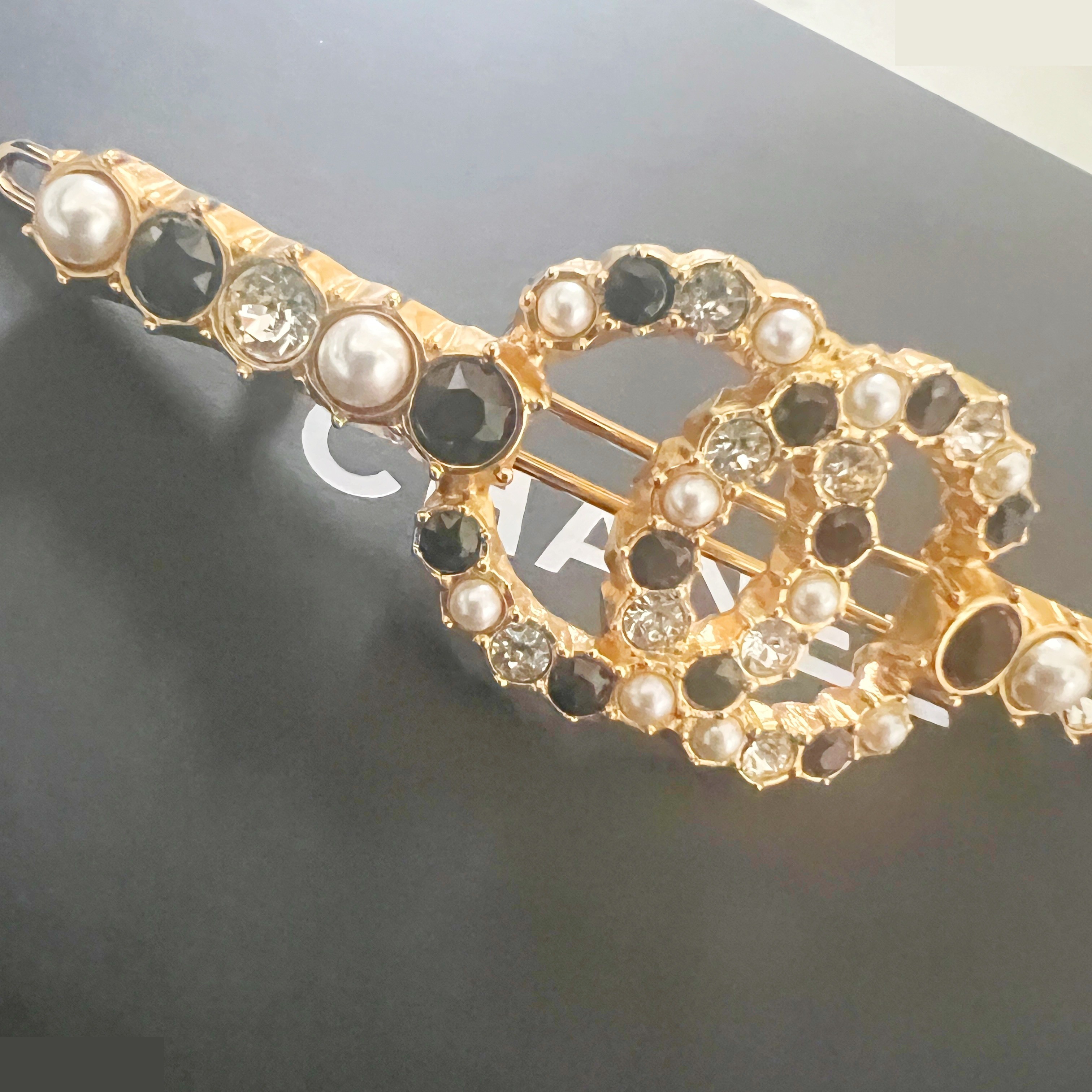 A20K Barrette with Rhinestones and Brooch — view 3