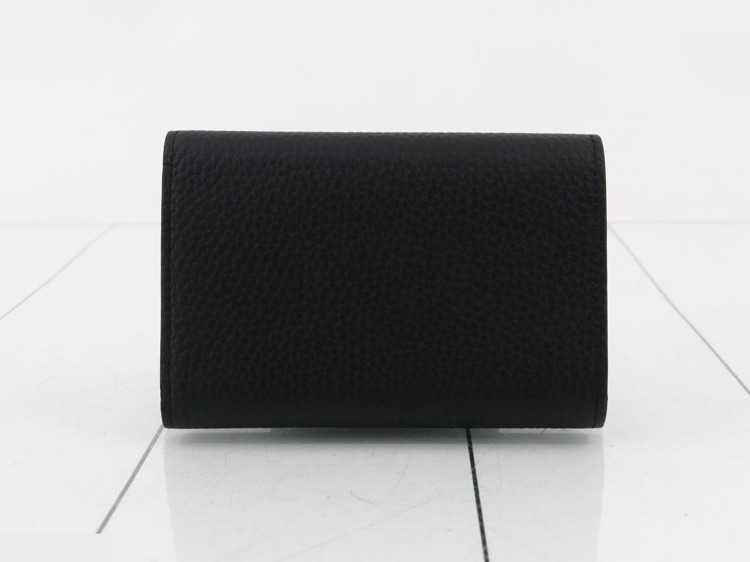 Unused Capucines Compact — view 2