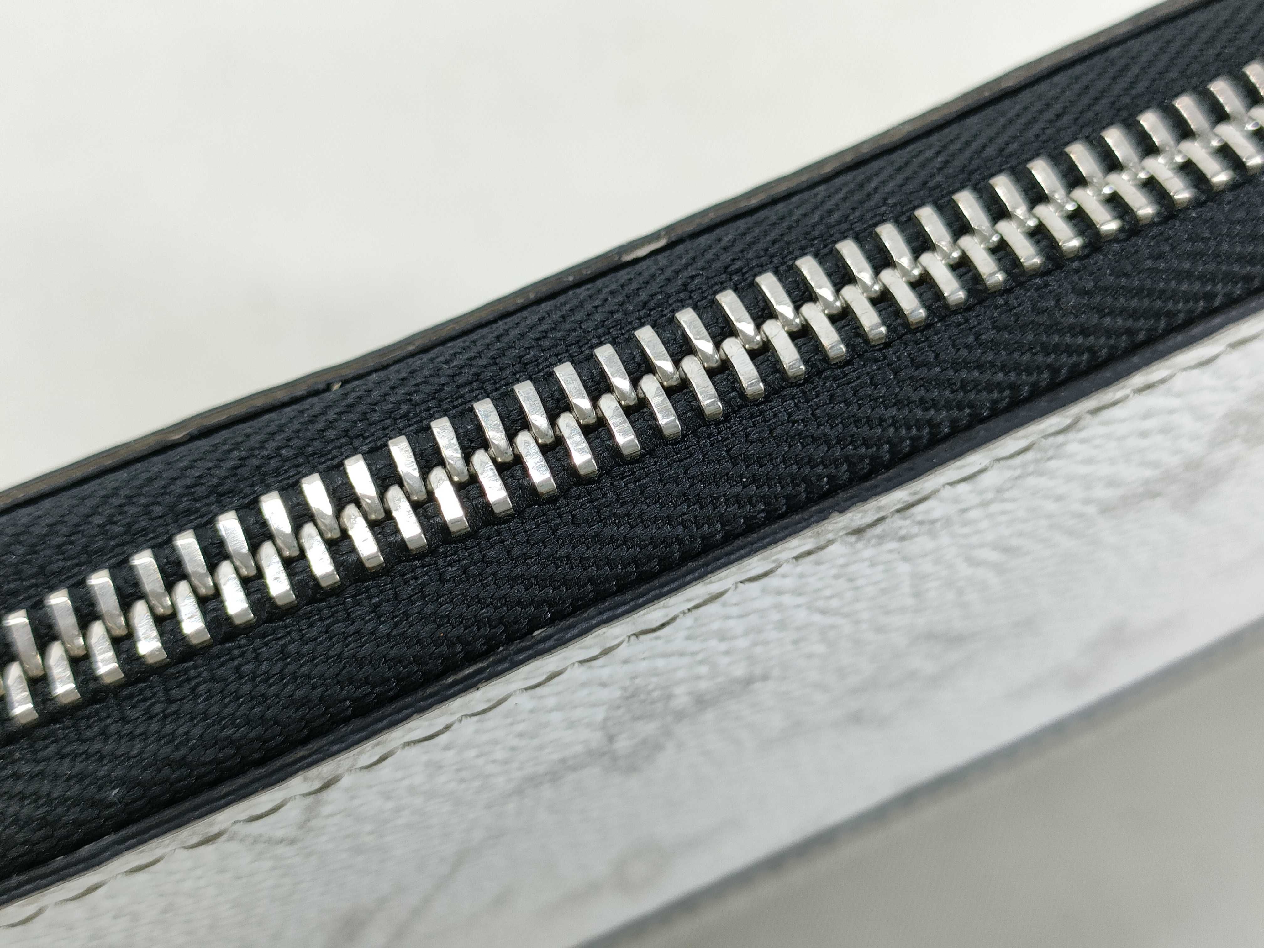 Zippy Wallet / Taigarama / Horizontal / RFID / M14127 Wallet — view 7