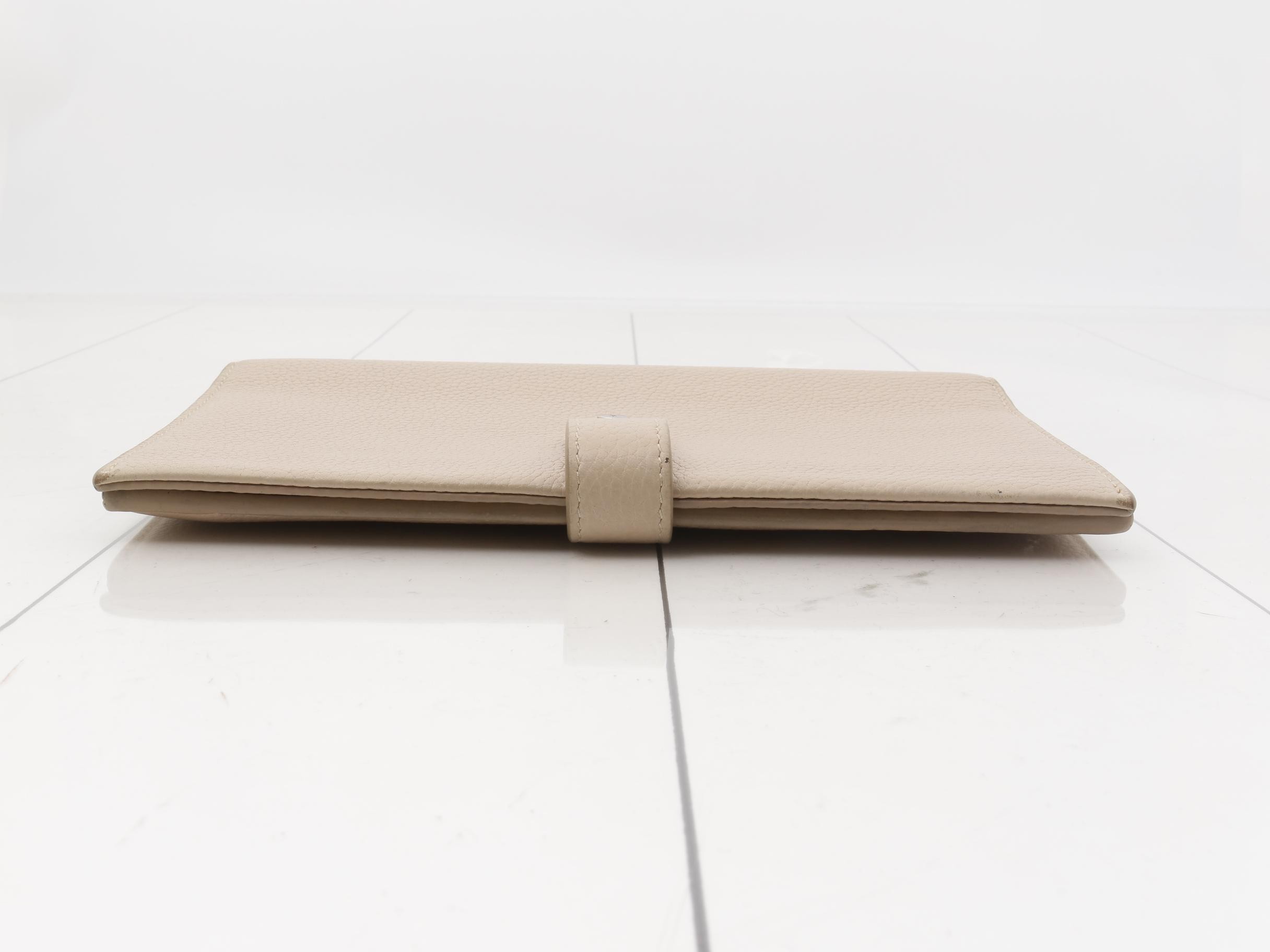 Logo long wallet, leather, beige — view 3
