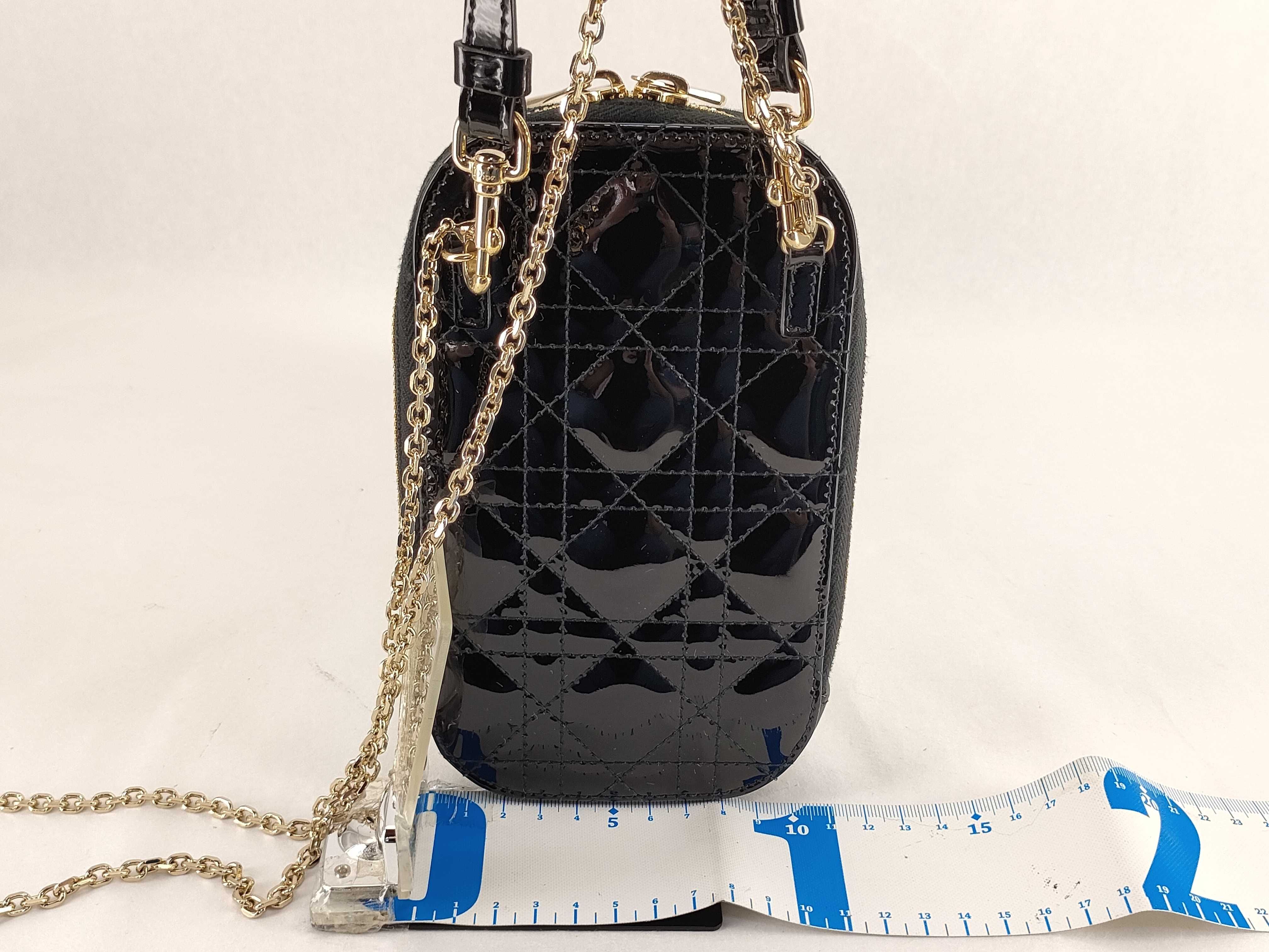 Cannage Phone Holder, Patent Leather. Accessories: Box, dust bag, pouch. — view 2
