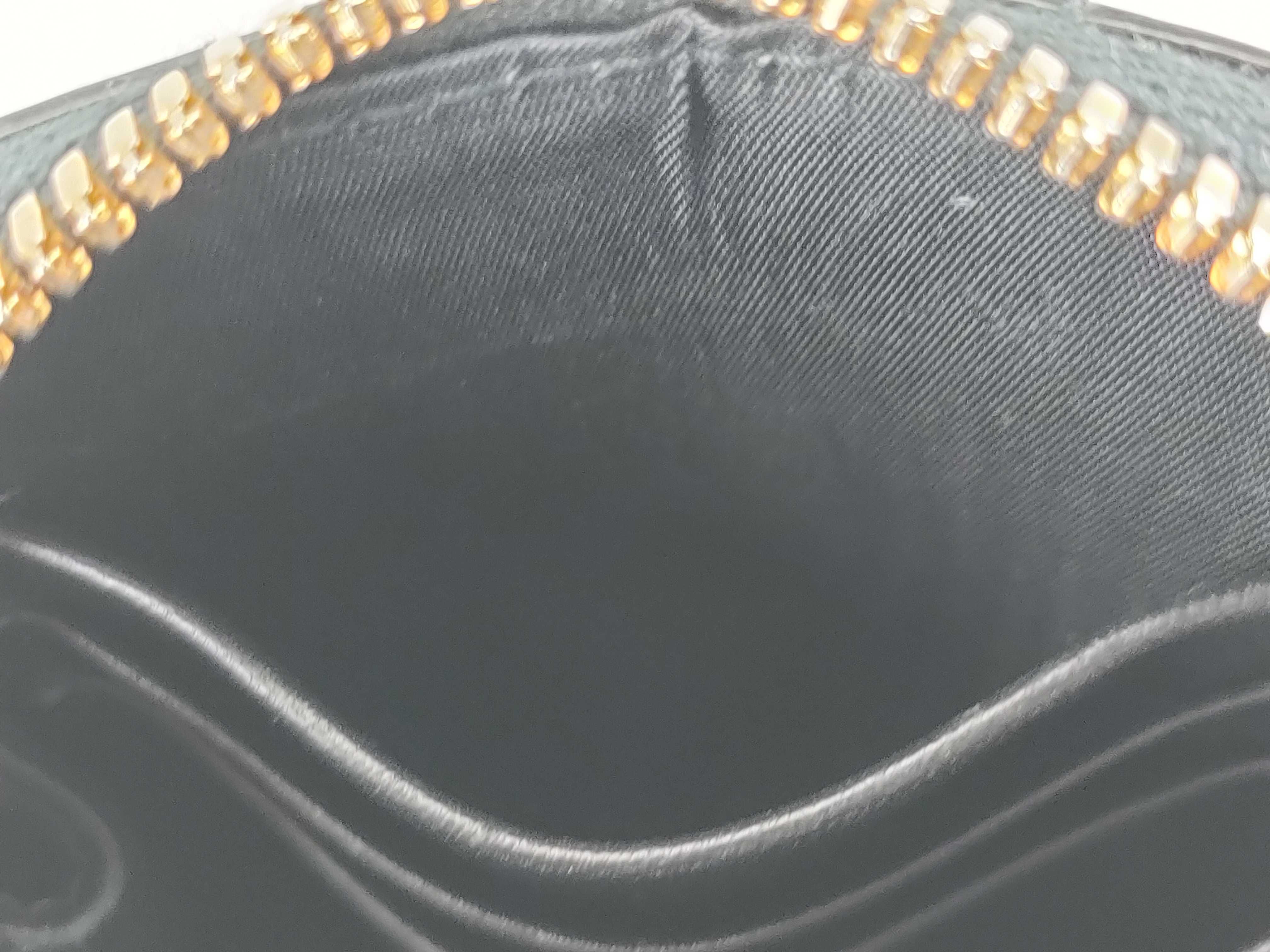 Cannage Phone Holder, Patent Leather. Accessories: Box, dust bag, pouch. — view 12