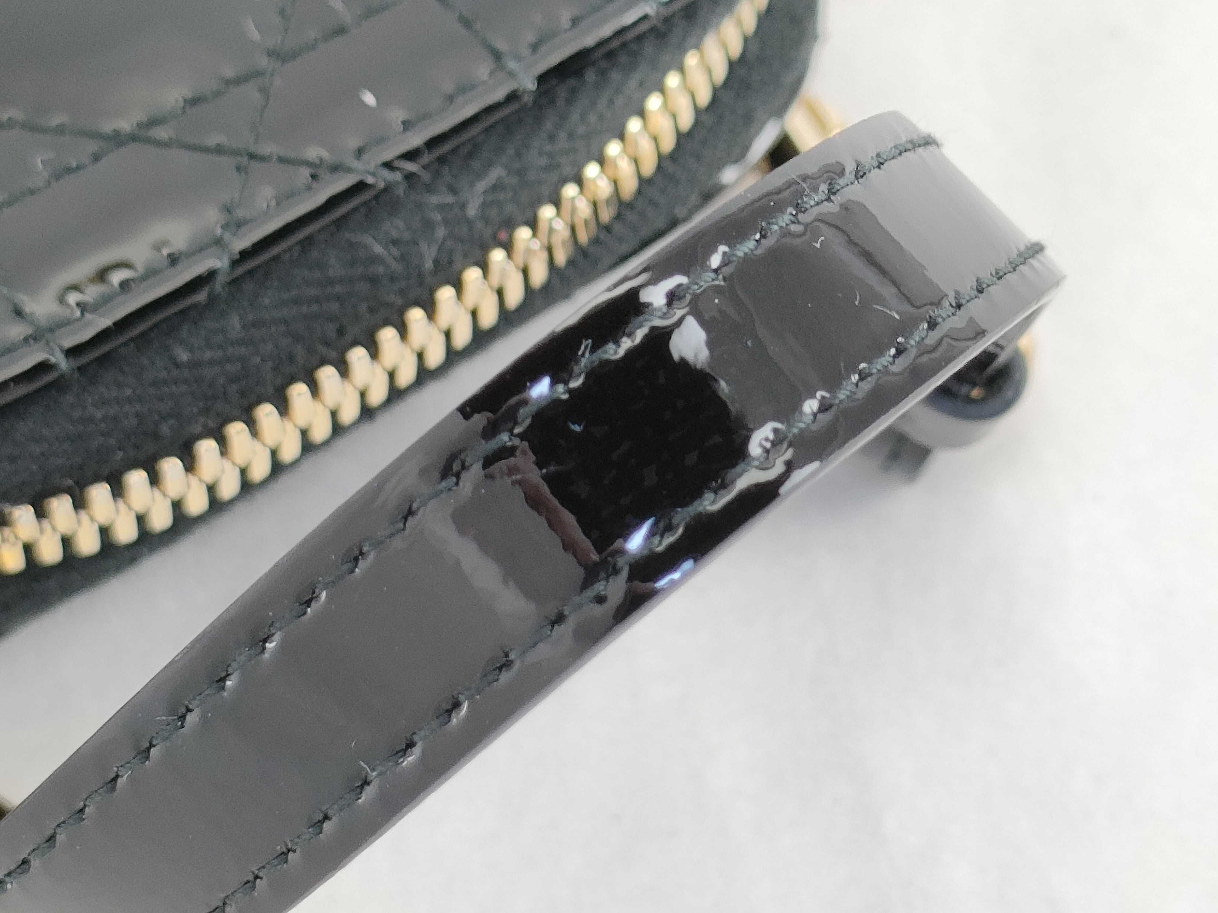 Cannage Phone Holder, Patent Leather. Accessories: Box, dust bag, pouch. — view 4