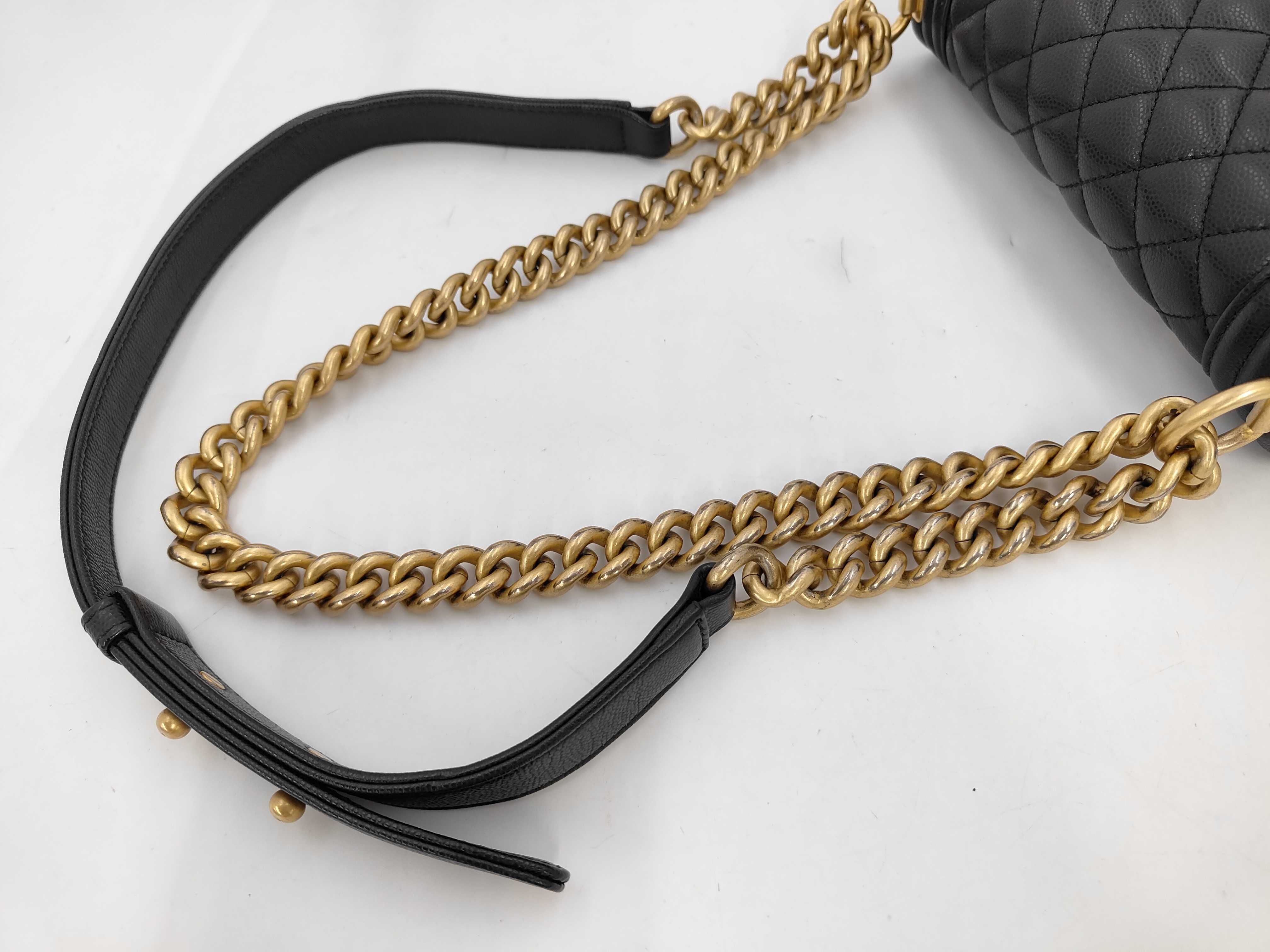 Boy Chanel 20 Small Caviar Skin Gold Hardware AJ169UX56 Random Plate Shoulder Bag — view 4